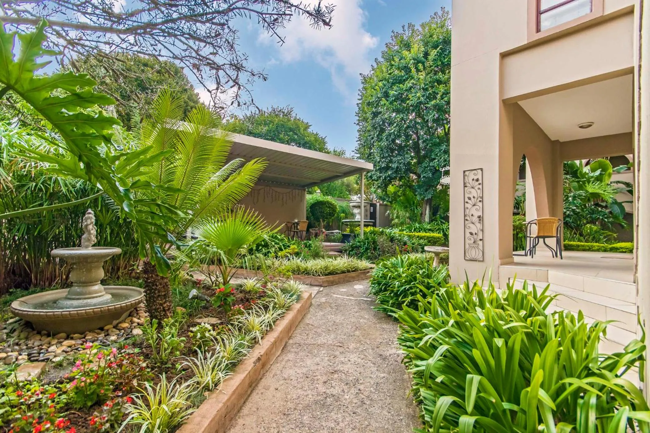 Garden in Dunton Guest House