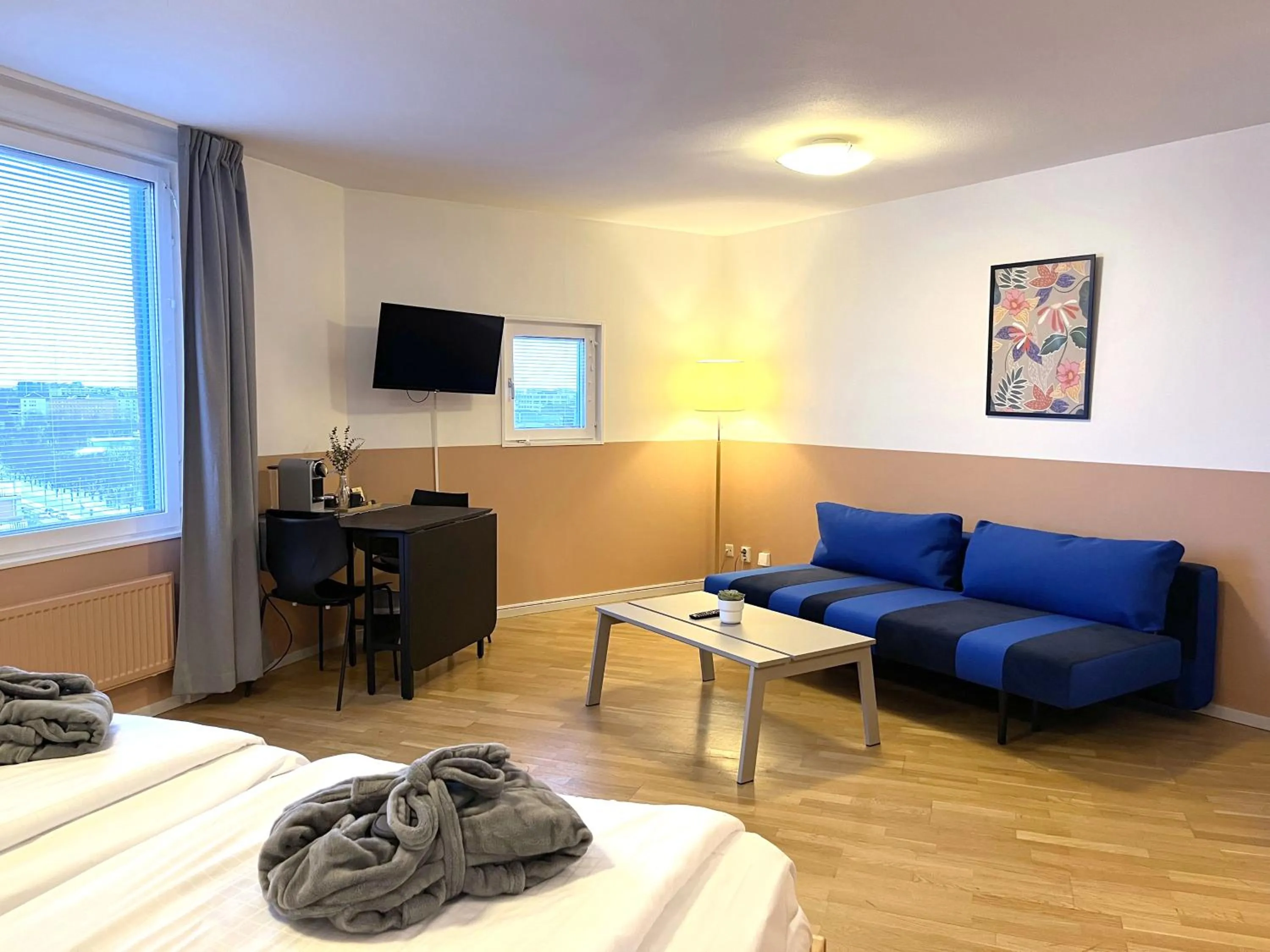 Coffee/tea facilities, Bed in 2Home Hotel Apartments