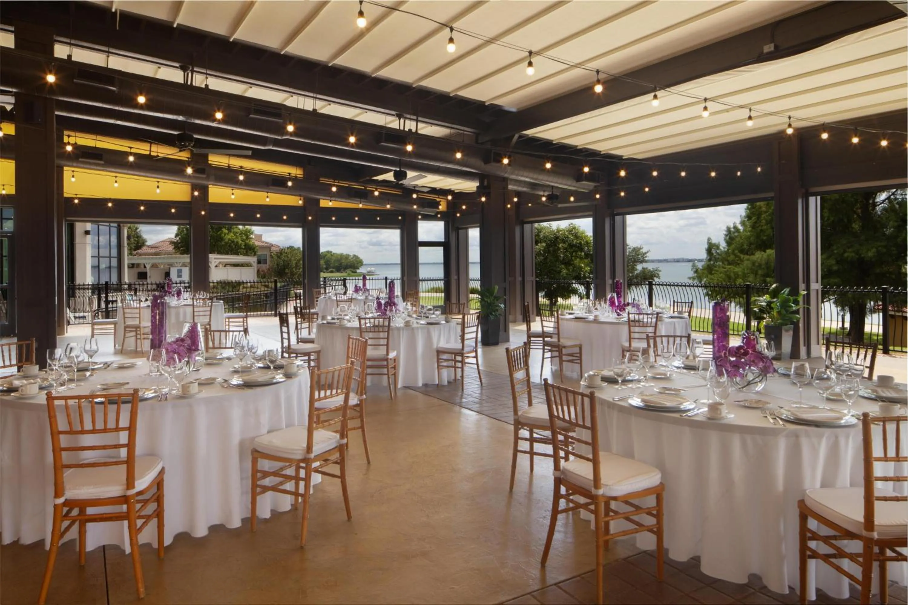 Meeting/conference room in Hilton Dallas/Rockwall Lakefront Hotel