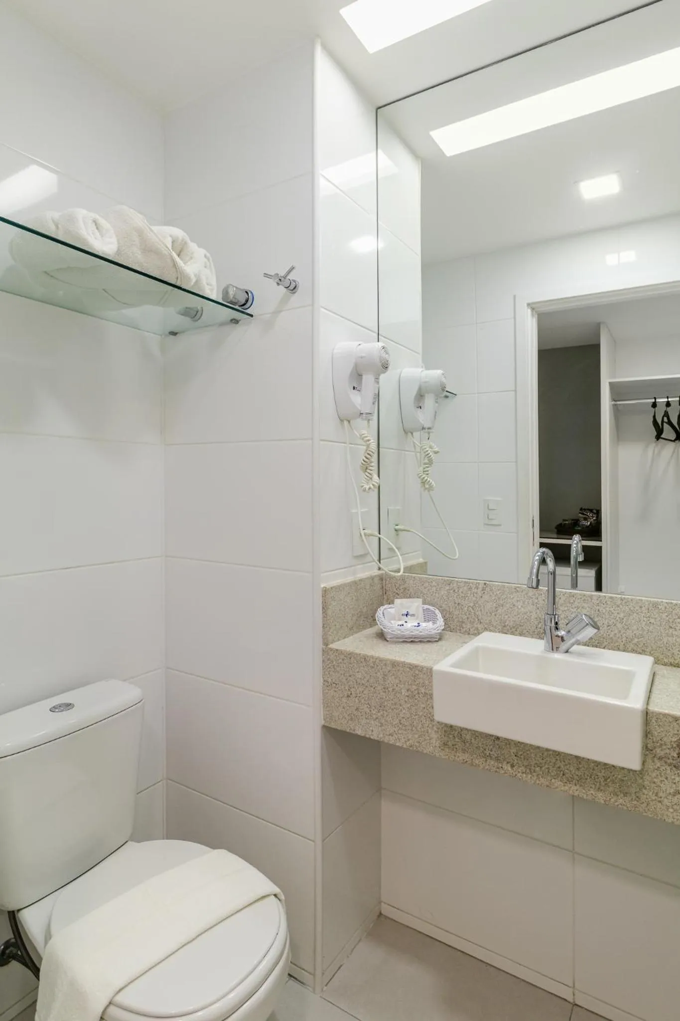 Toilet in Citi Hotel Premium Caruaru