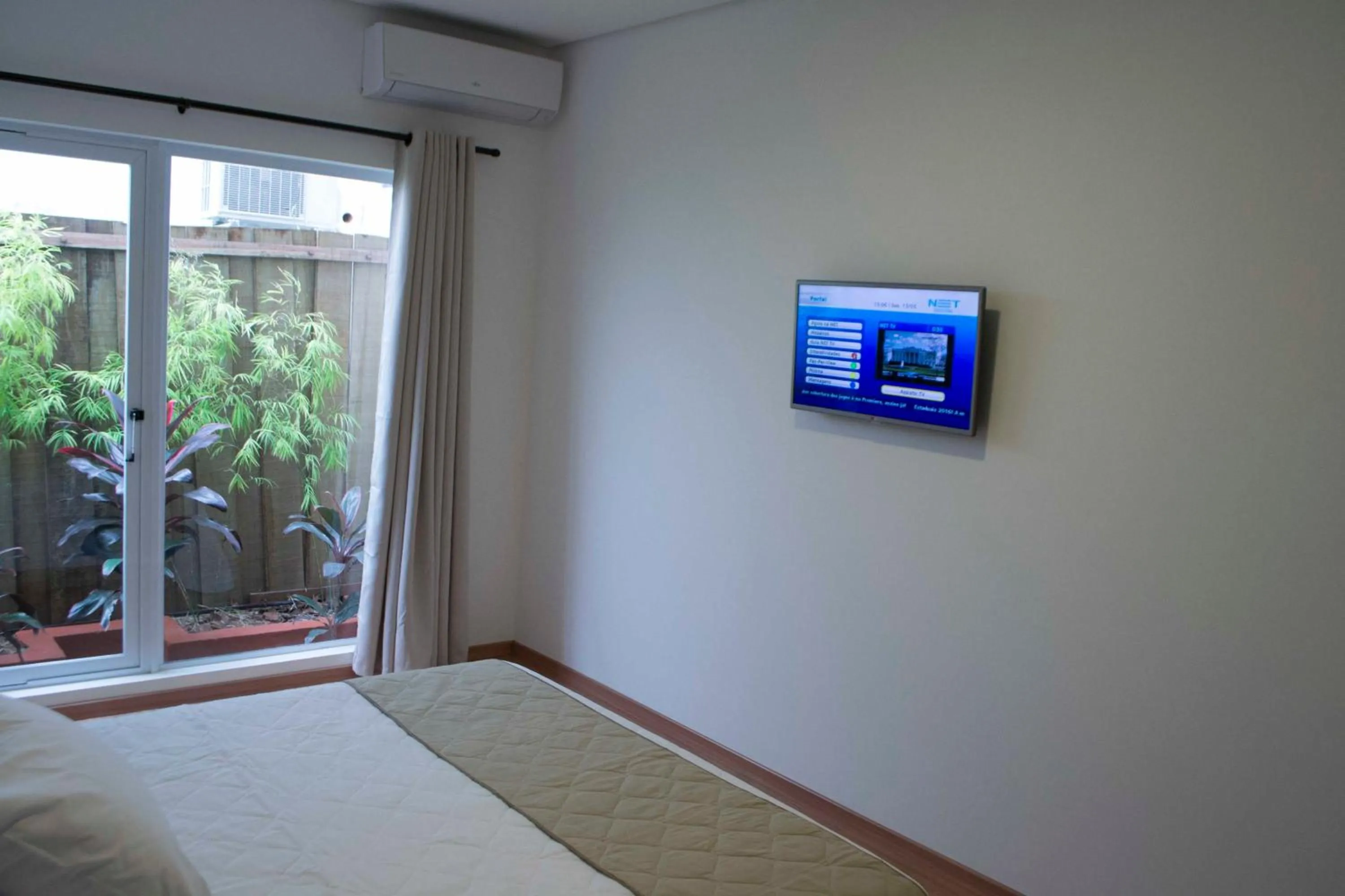 TV and multimedia, Bed in Galeria hotel