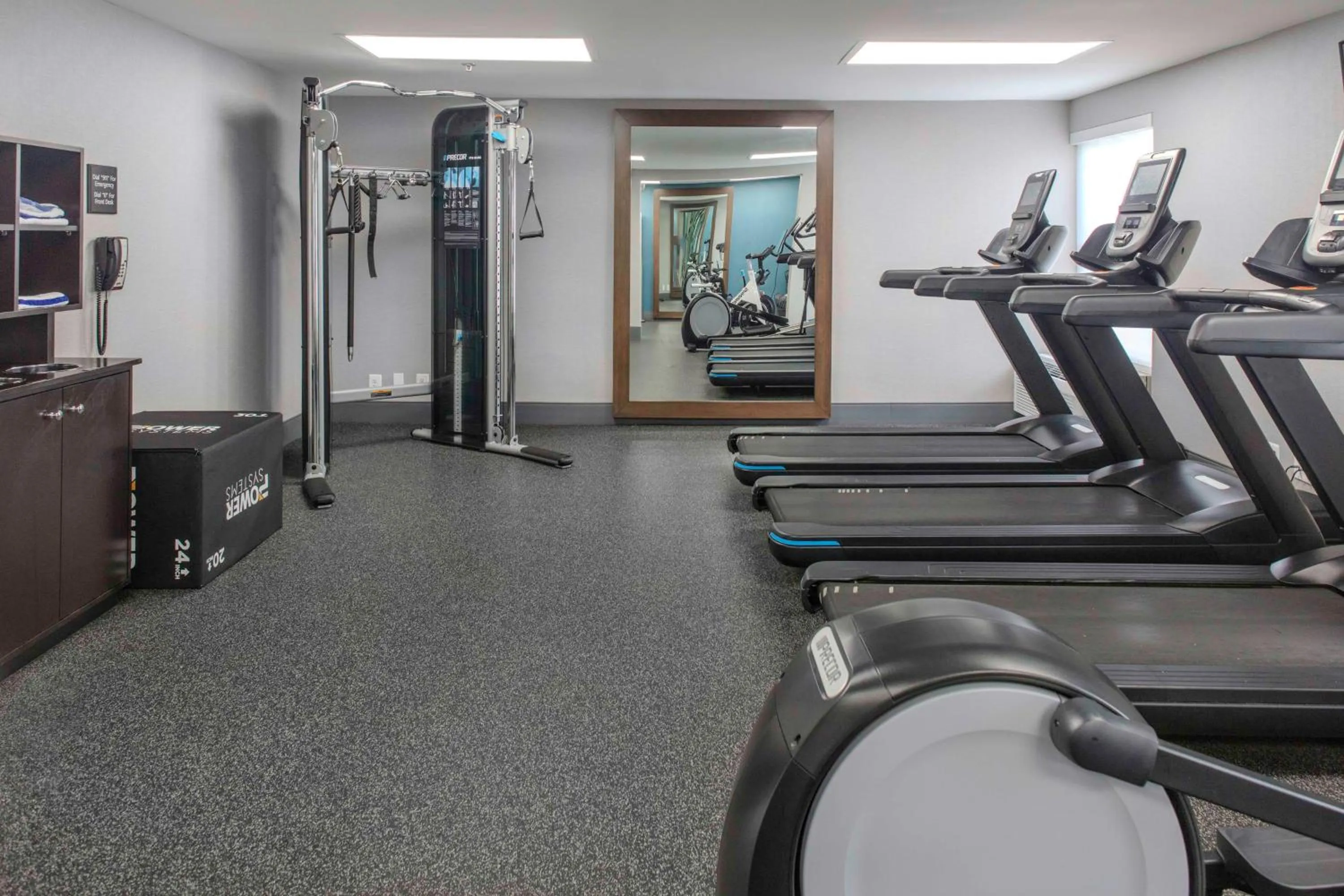 Fitness centre/facilities in Hampton Inn Detroit Northville