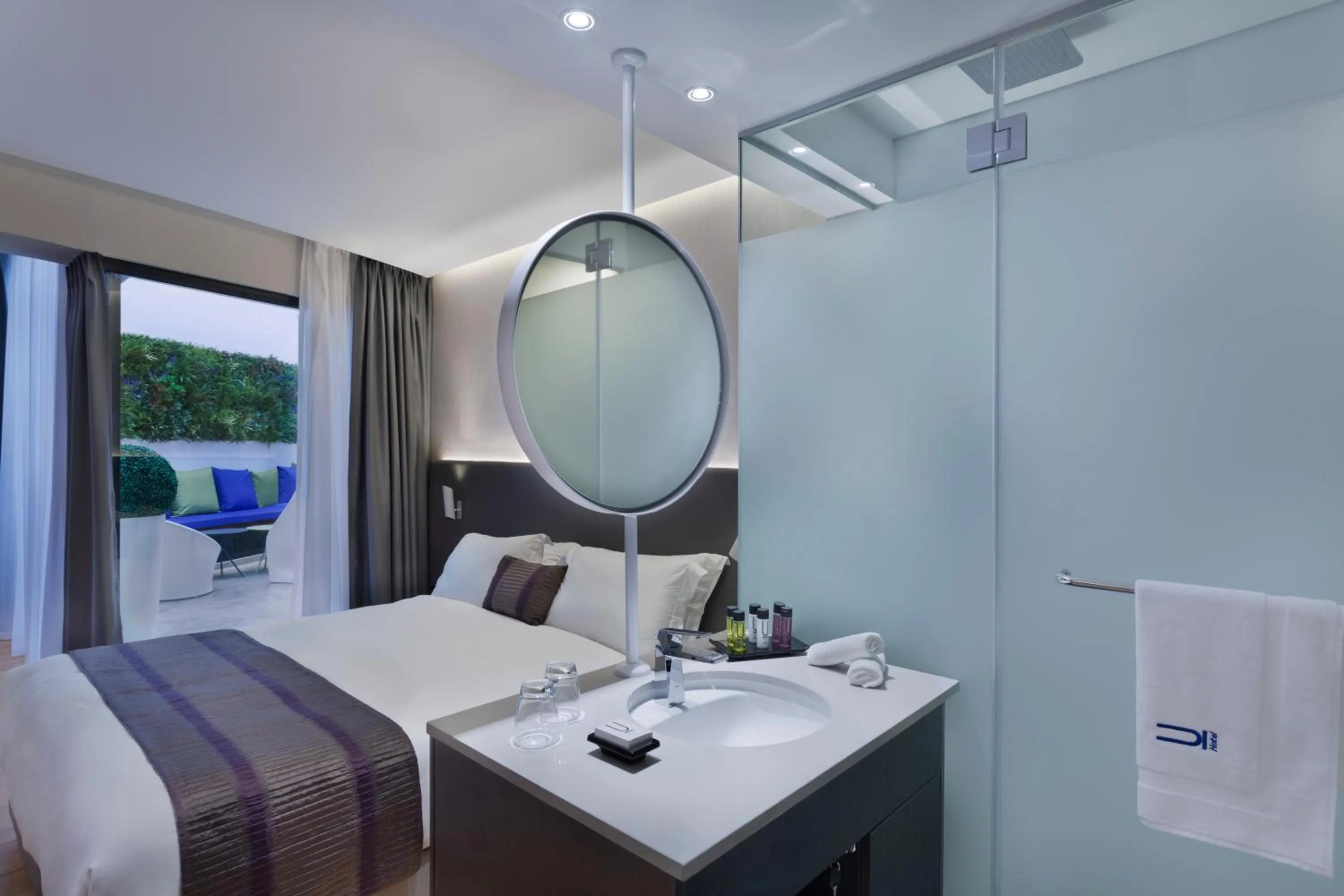 Bedroom, Bed in Ultra Tel Aviv Boutique Hotel