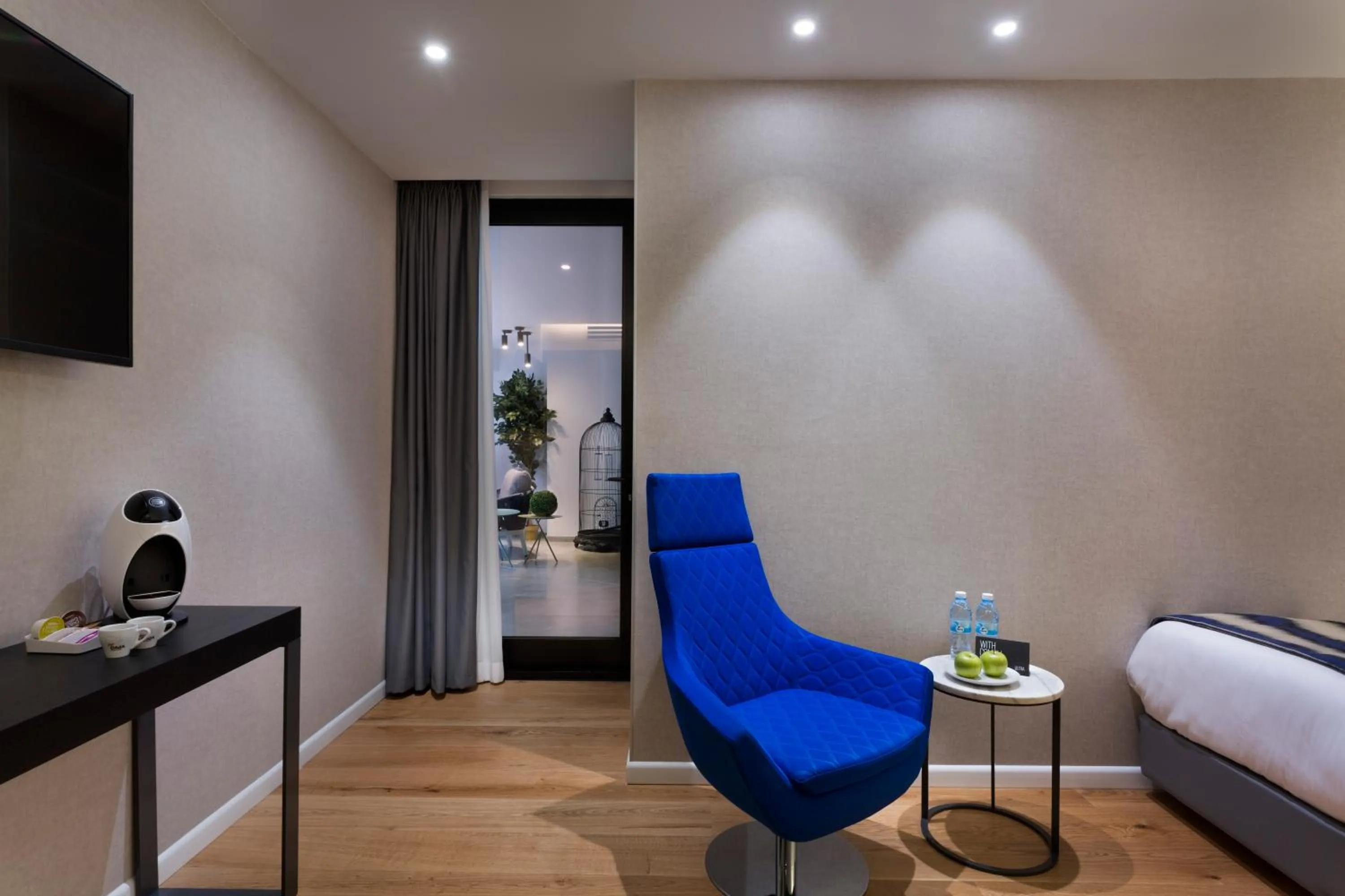 Patio, Bed in Ultra Tel Aviv Boutique Hotel