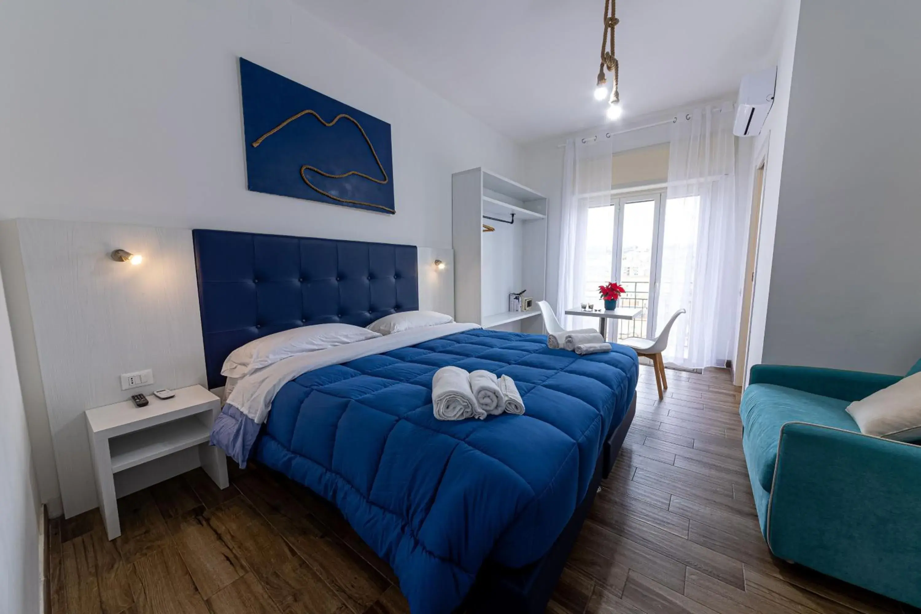 Comfort Double Room with Balcony and City View in Nel Cuore di Parthenope Comfort Double Room with Balcony and City View in Nel Cuore di Parthenope