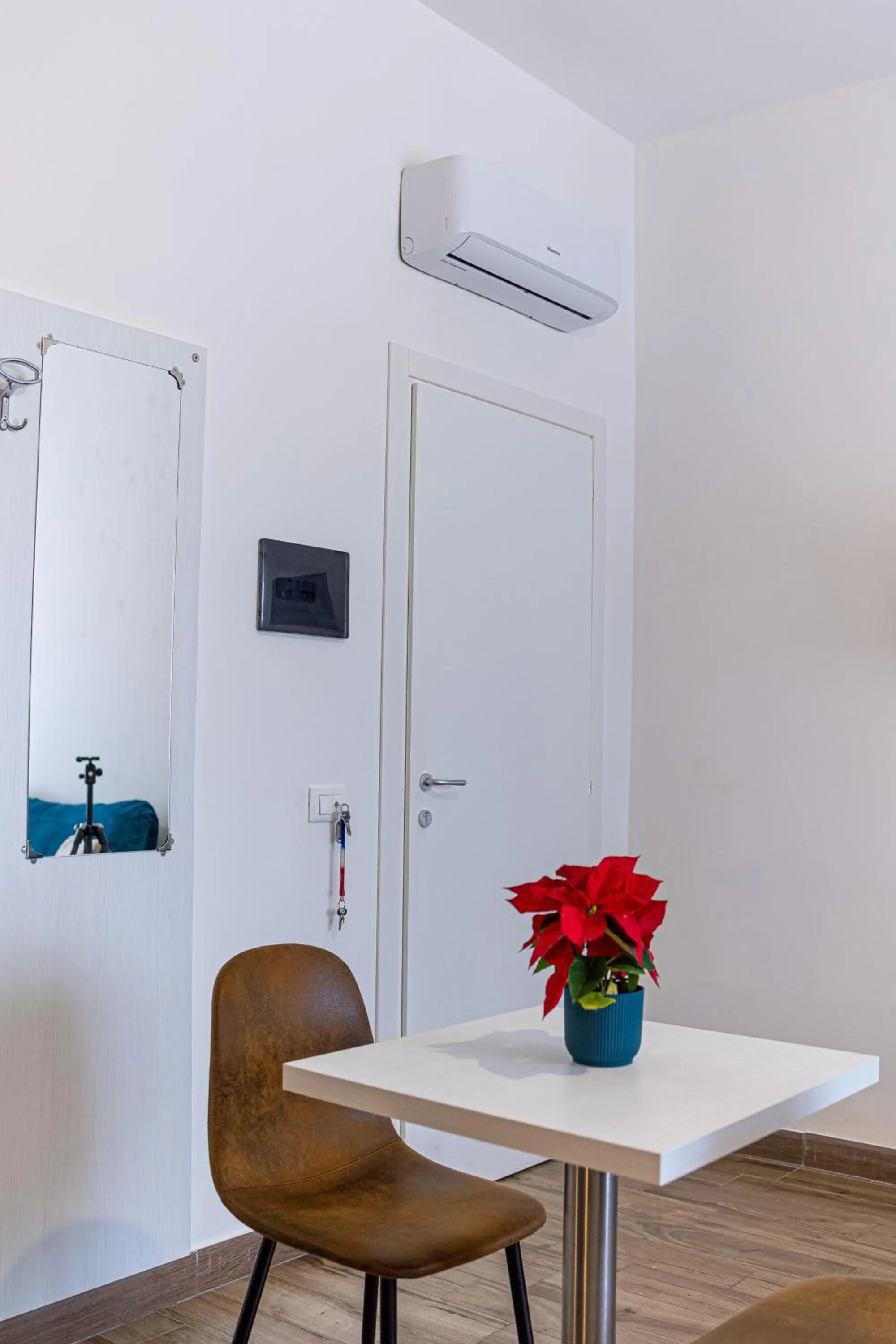 Photo of the whole room in Nel Cuore di Parthenope