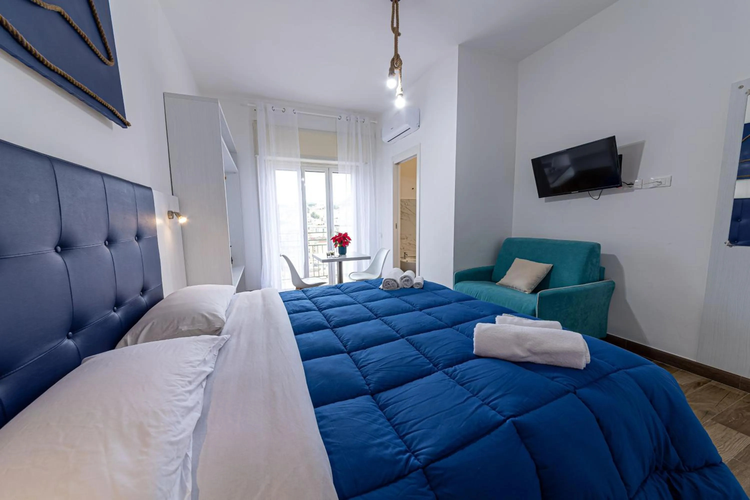 TV and multimedia, Bed in Nel Cuore di Parthenope