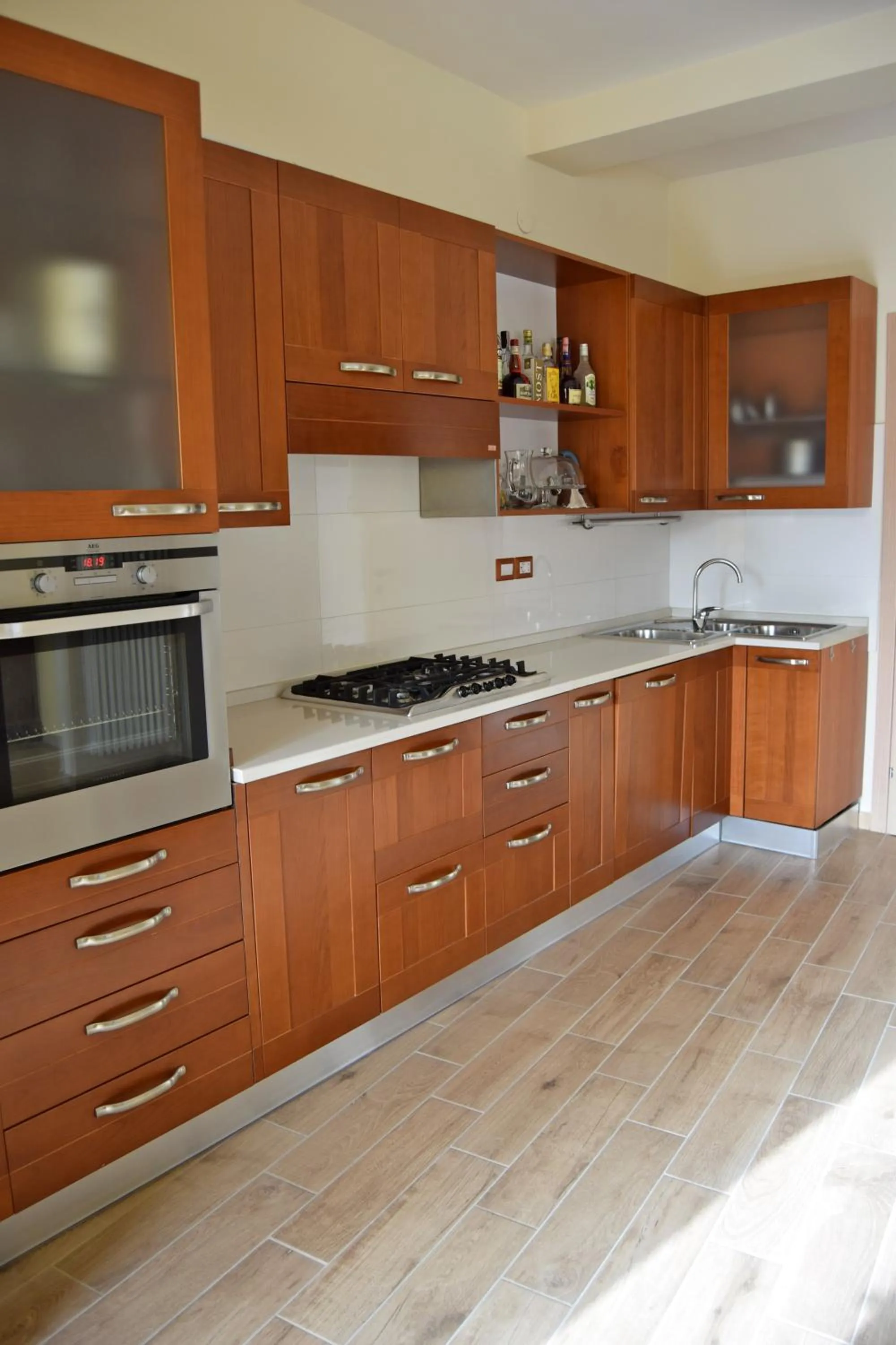 Internal: Not applicable to any particular room in Civico 28