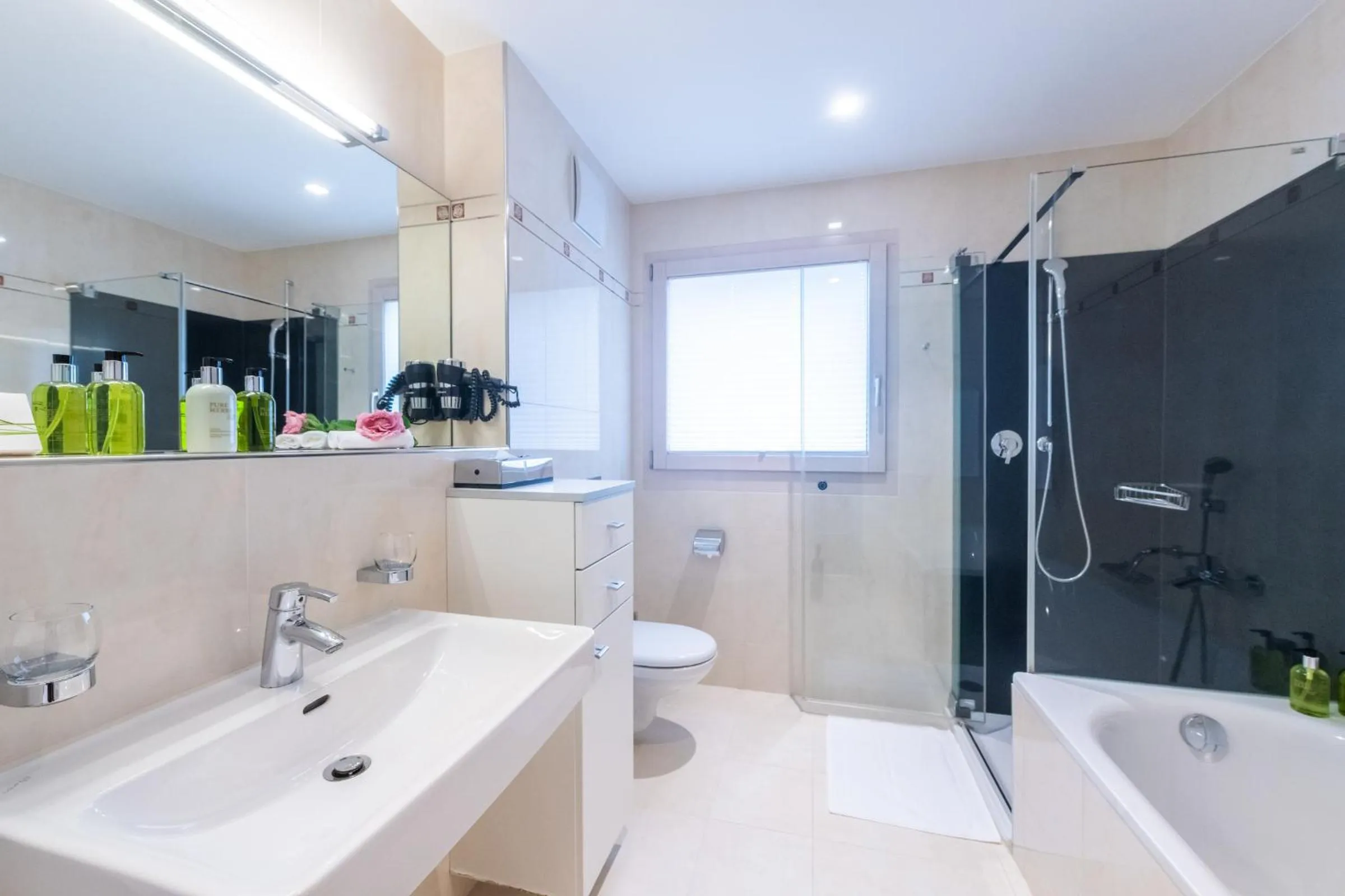 Bathroom in Hotel Lenzerhorn - Alpine Stay, Spa & Savour