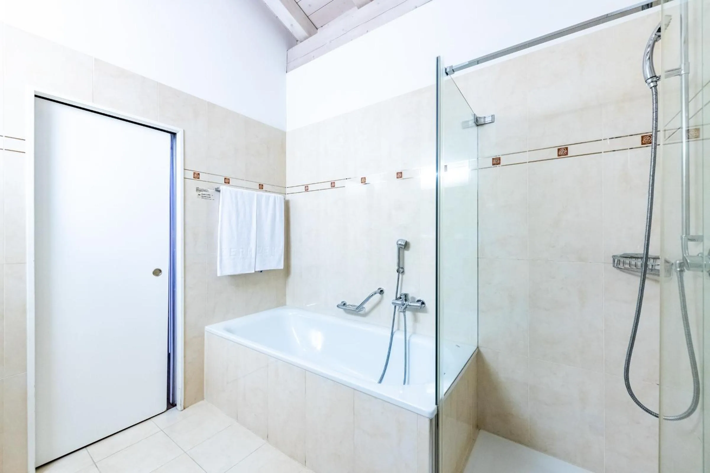 Bathroom in Hotel Lenzerhorn - Alpine Stay, Spa & Savour