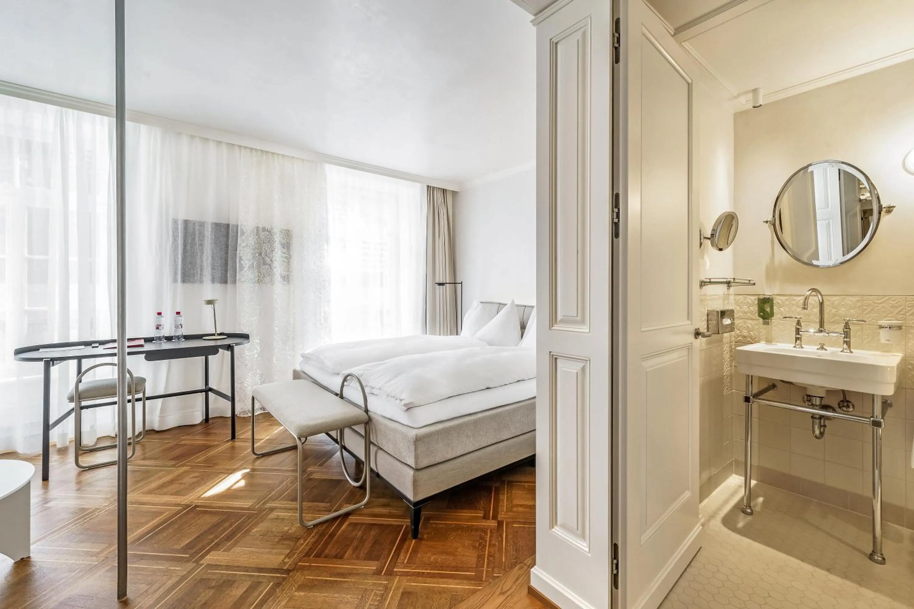 Bed in BLUME Baden Hotel & Restaurant