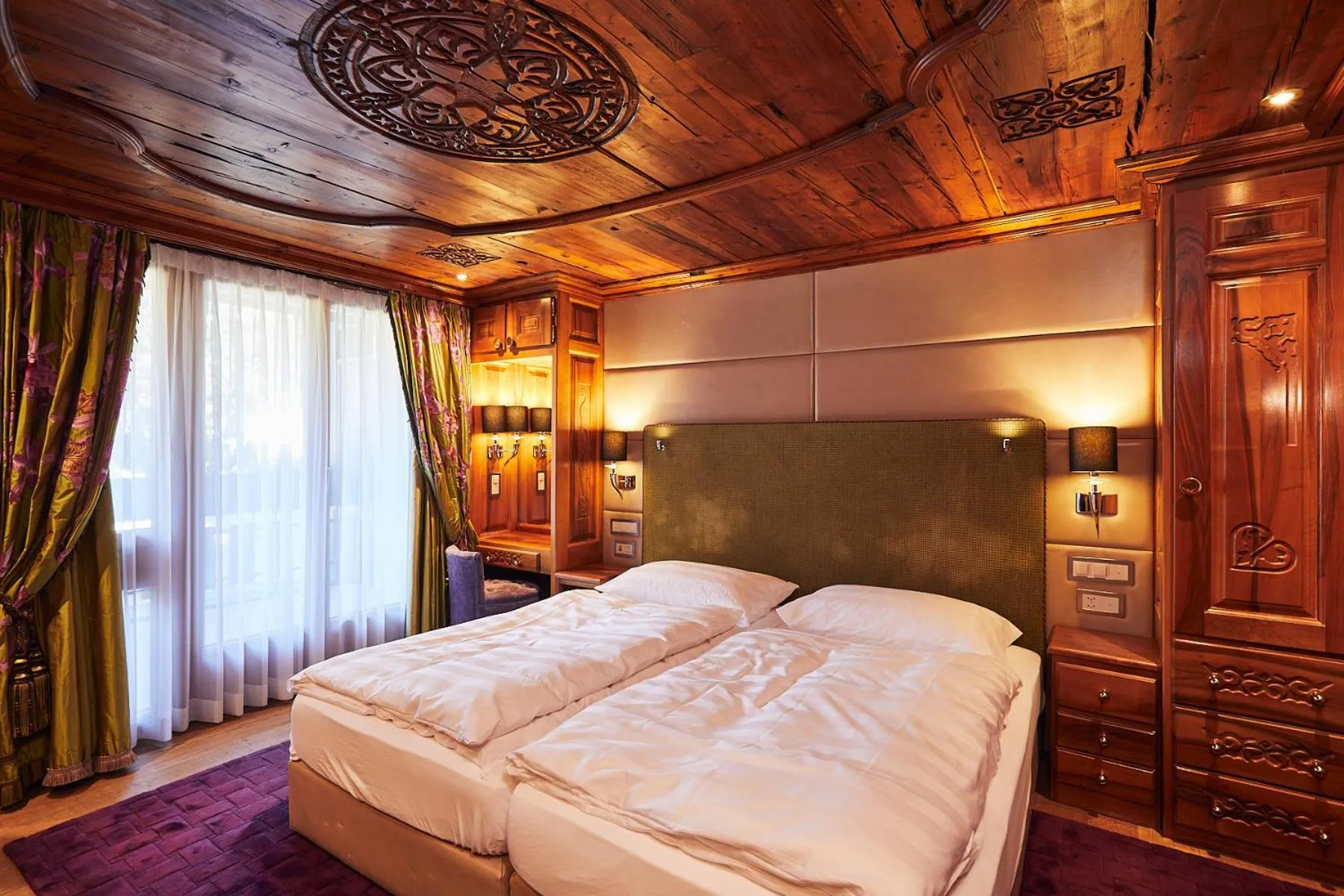 Bed in Resort Hotel Alex Zermatt