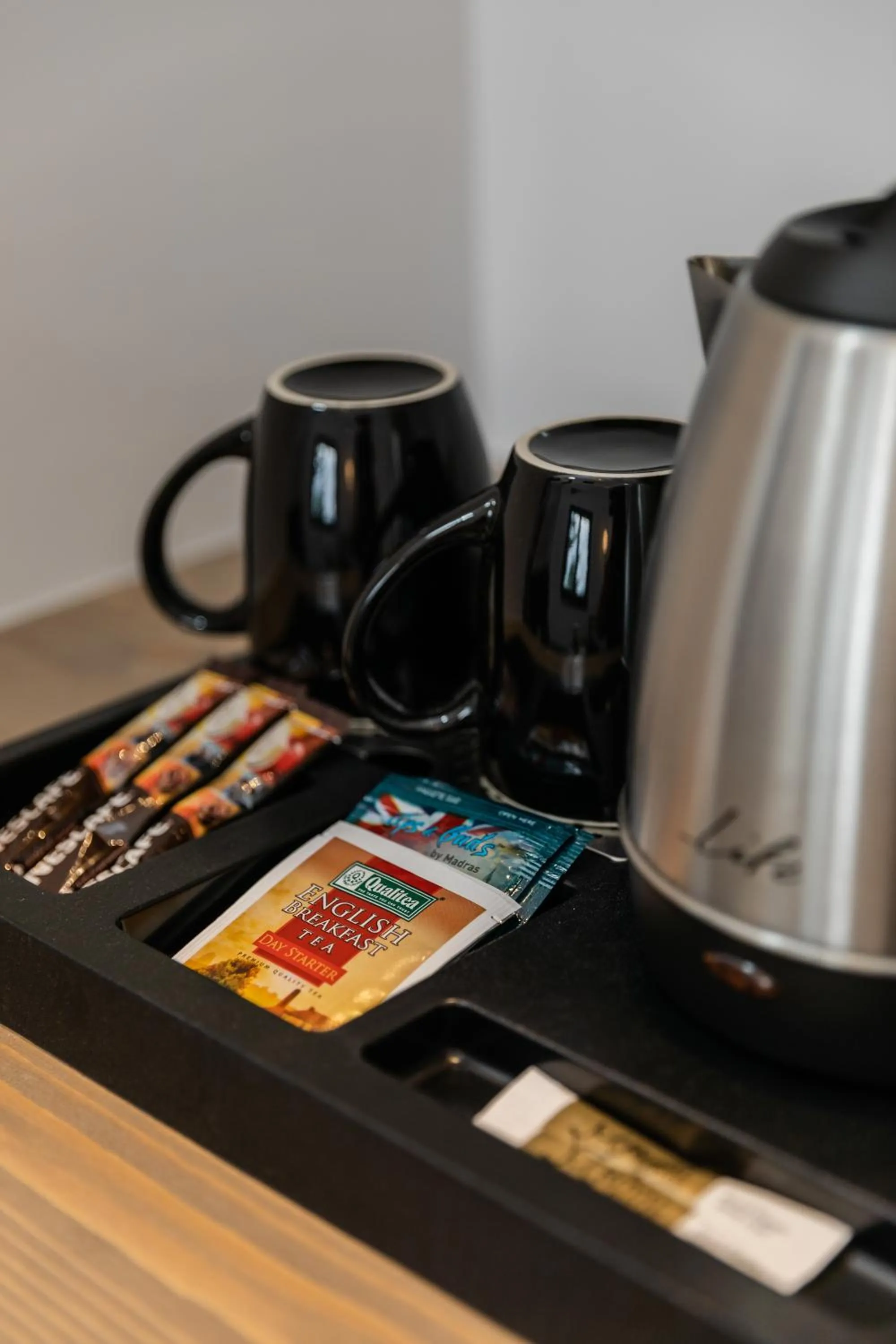 Coffee/tea facilities in Vineyard Exclusive Suites