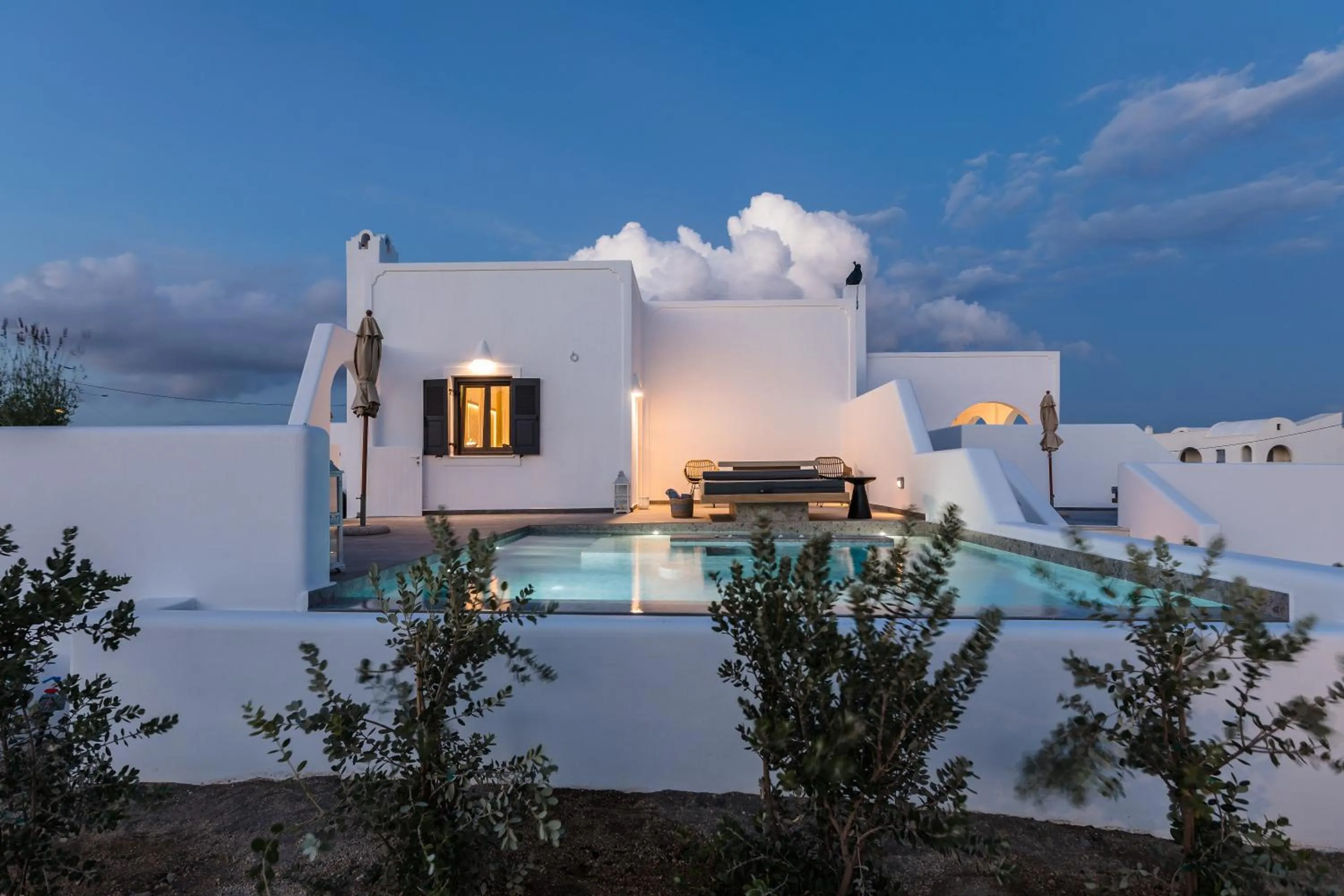 Pool view in Vineyard Exclusive Suites