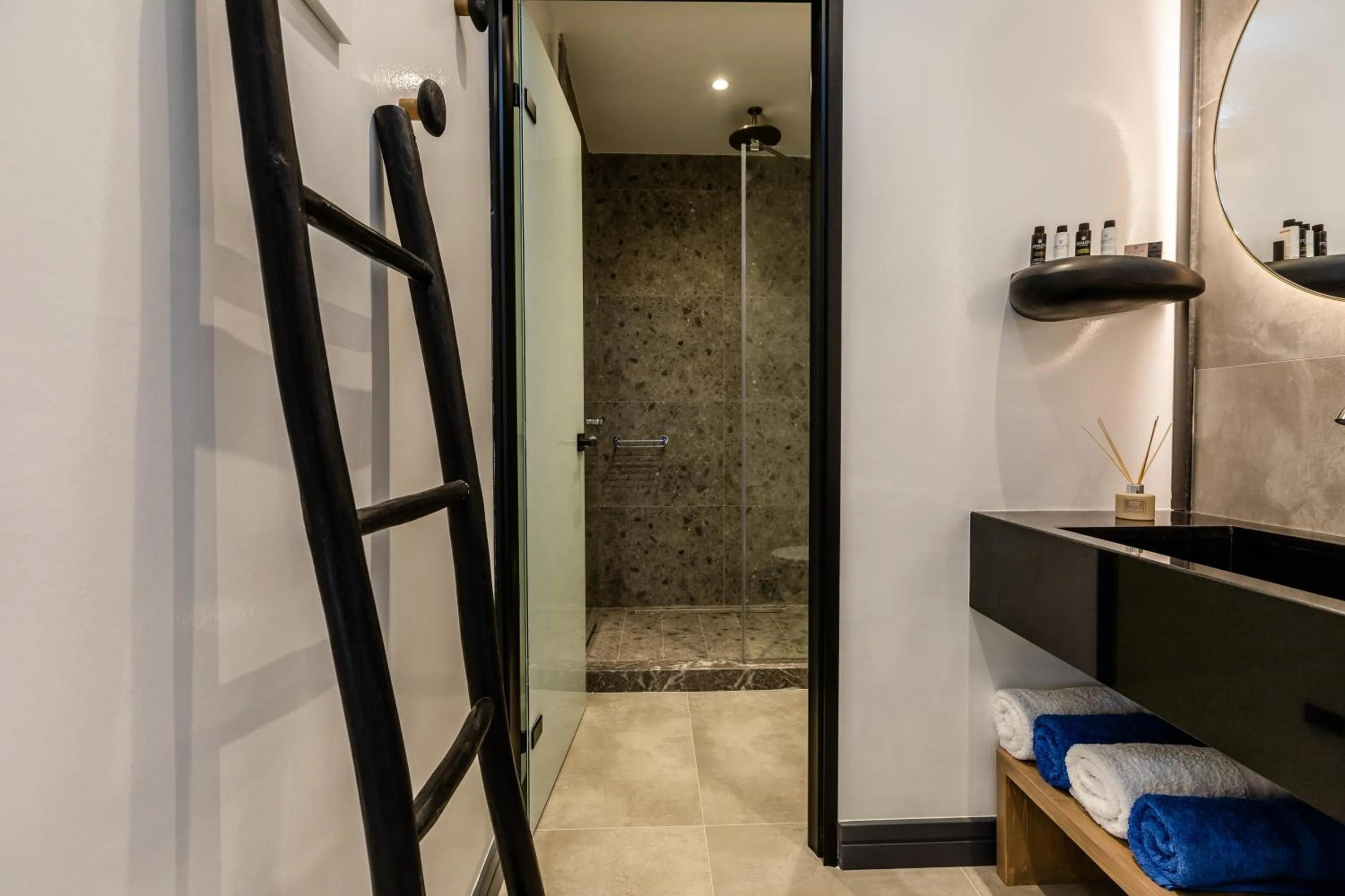 Shower in Vineyard Exclusive Suites