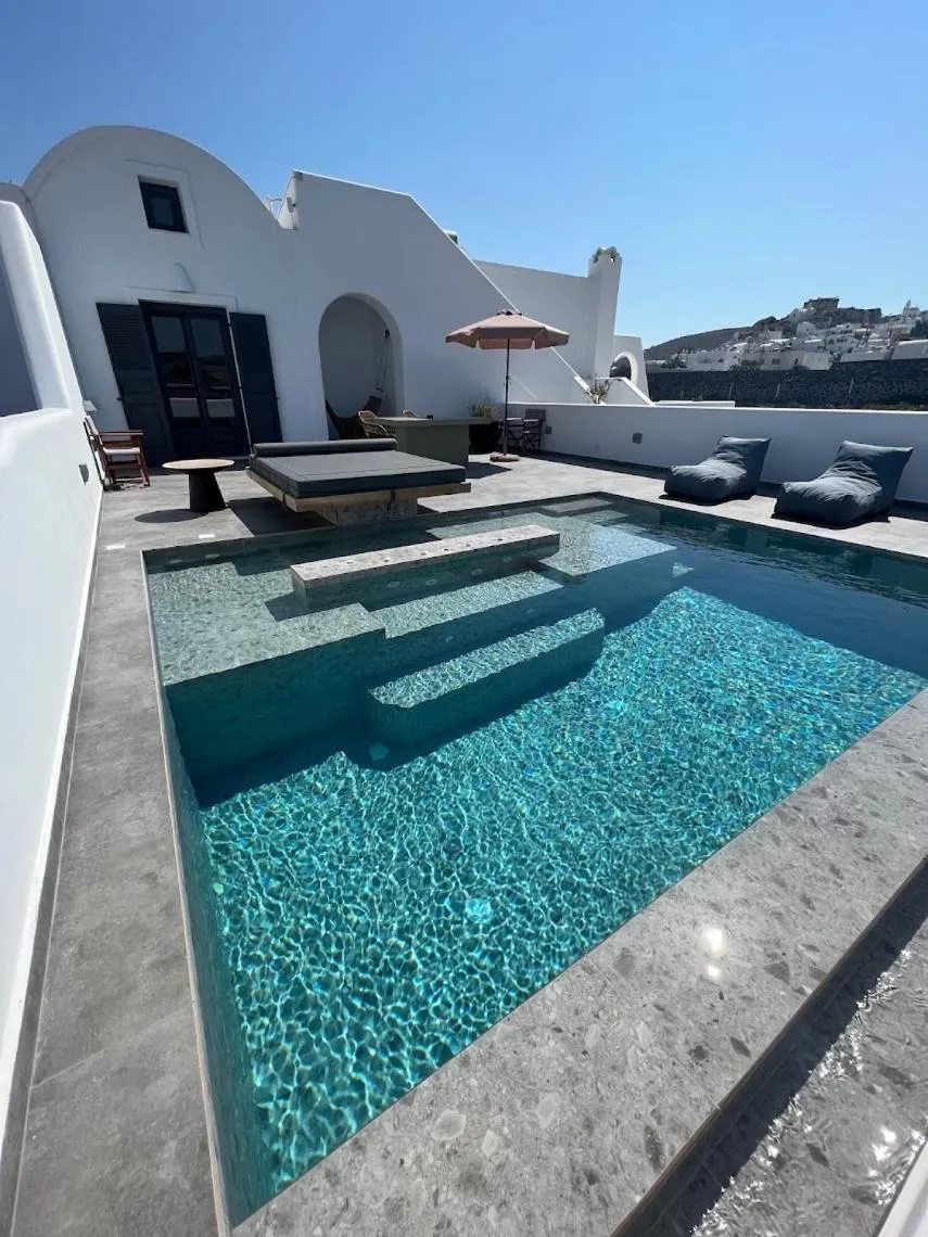 Swimming pool in Vineyard Exclusive Suites