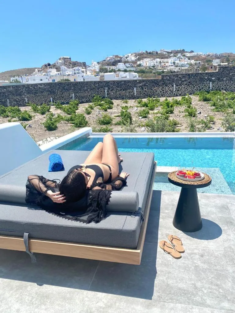 Swimming pool in Vineyard Exclusive Suites