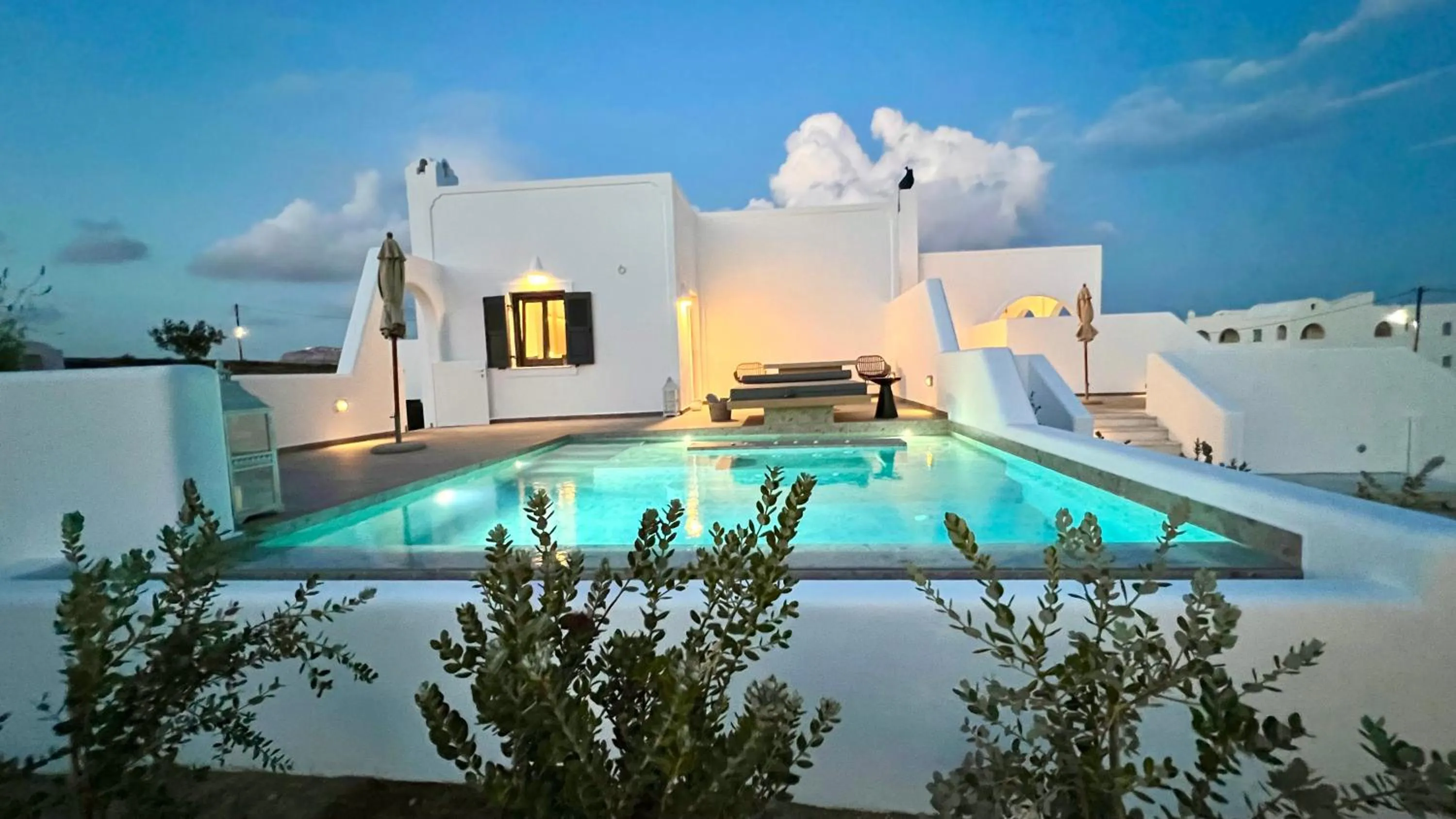 Night in Vineyard Exclusive Suites