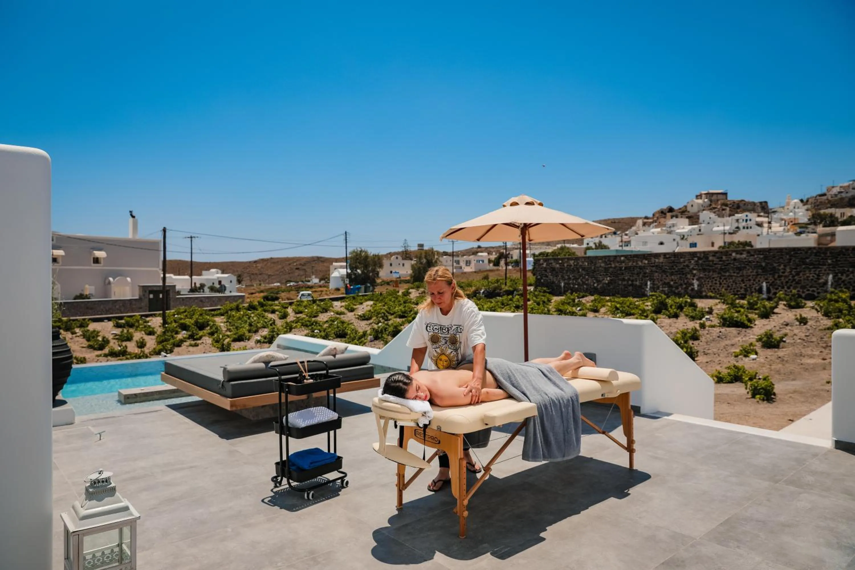 Day in Vineyard Exclusive Suites