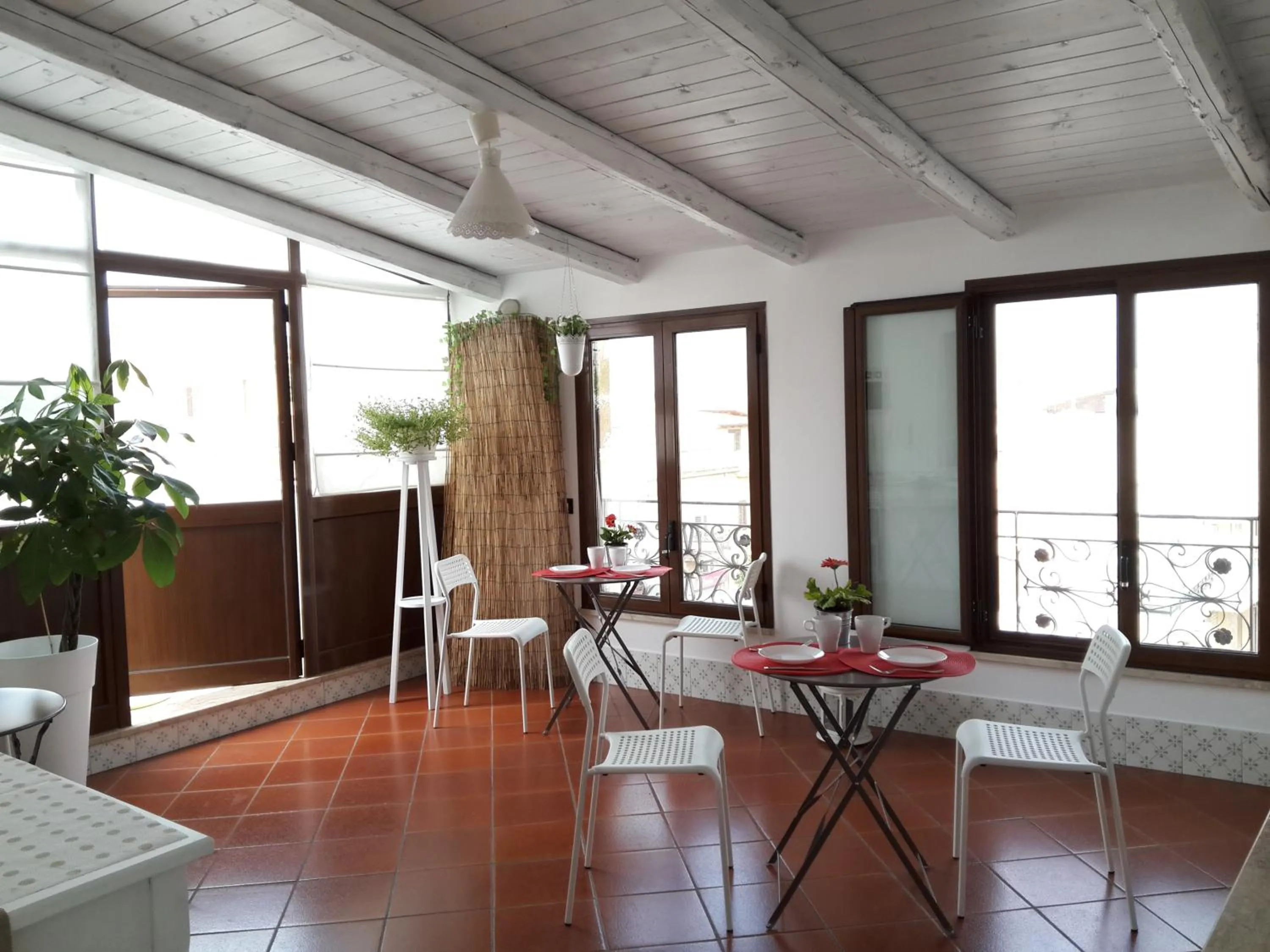 Communal kitchen in Alma Nua