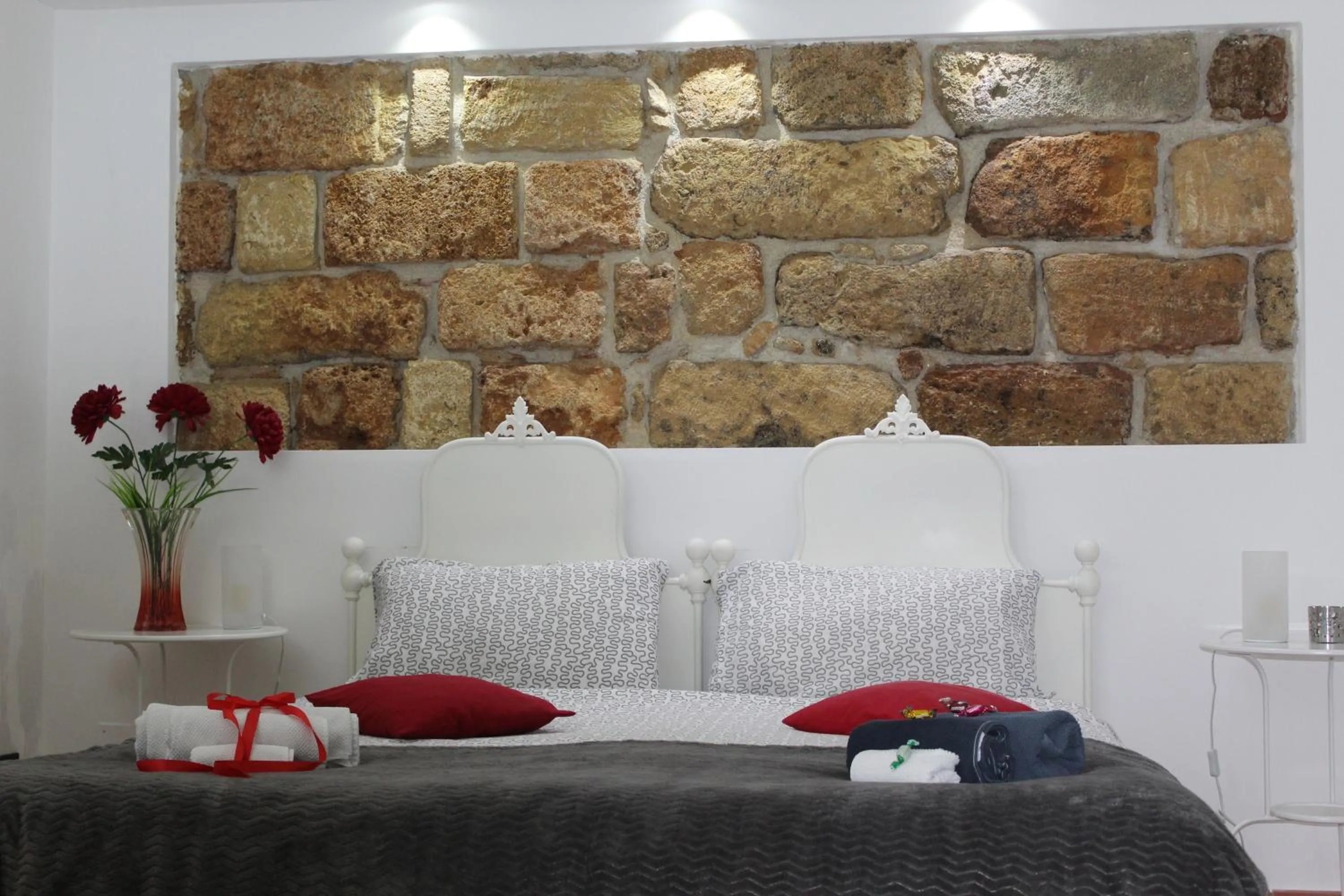 Bedroom, Bed in Alma Nua