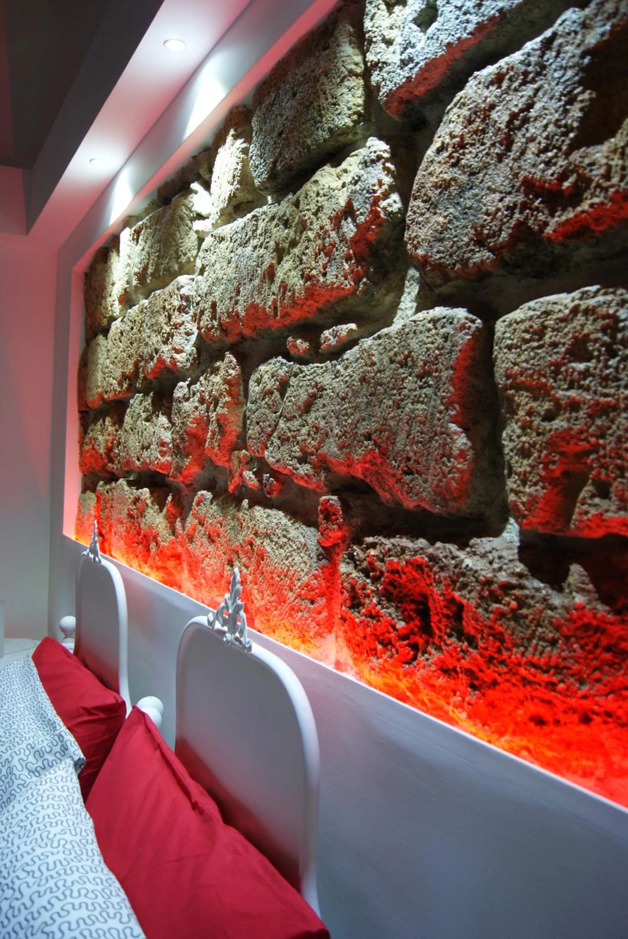 Decorative detail in Alma Nua