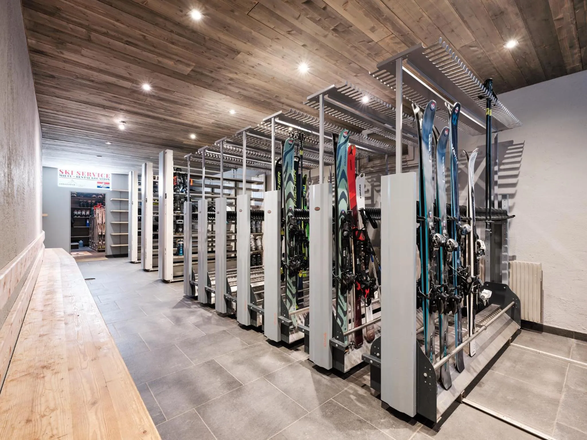 Skiing in Hotel Ambassador Zermatt