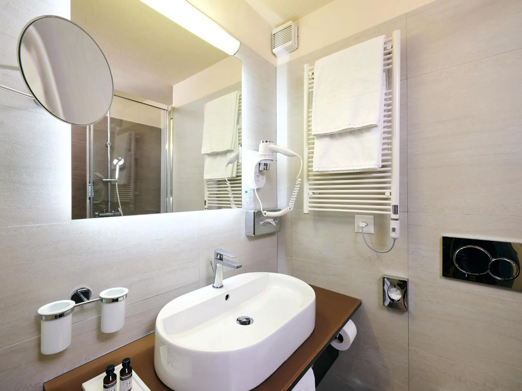 Bathroom in Hotel Ambassador Zermatt