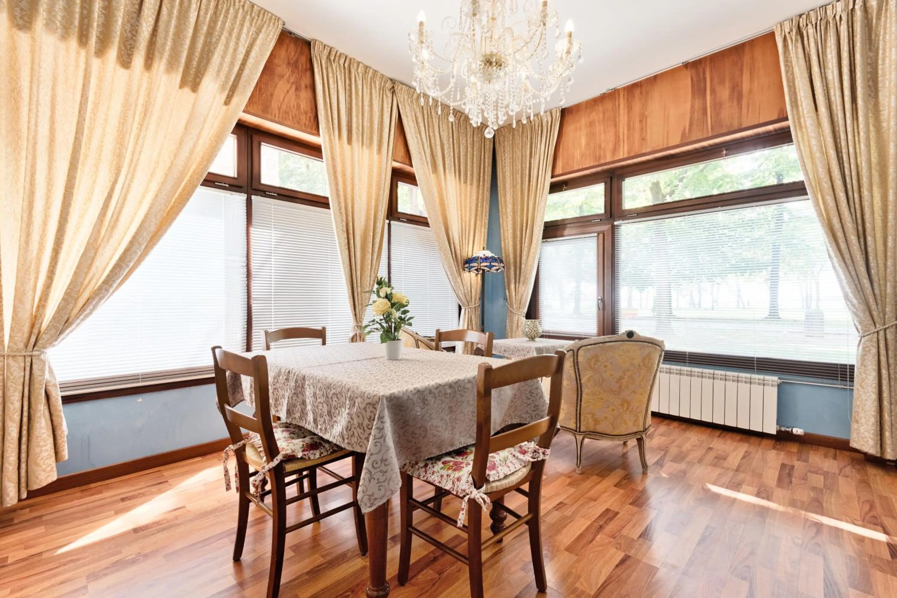 Dining area in BB Venezia