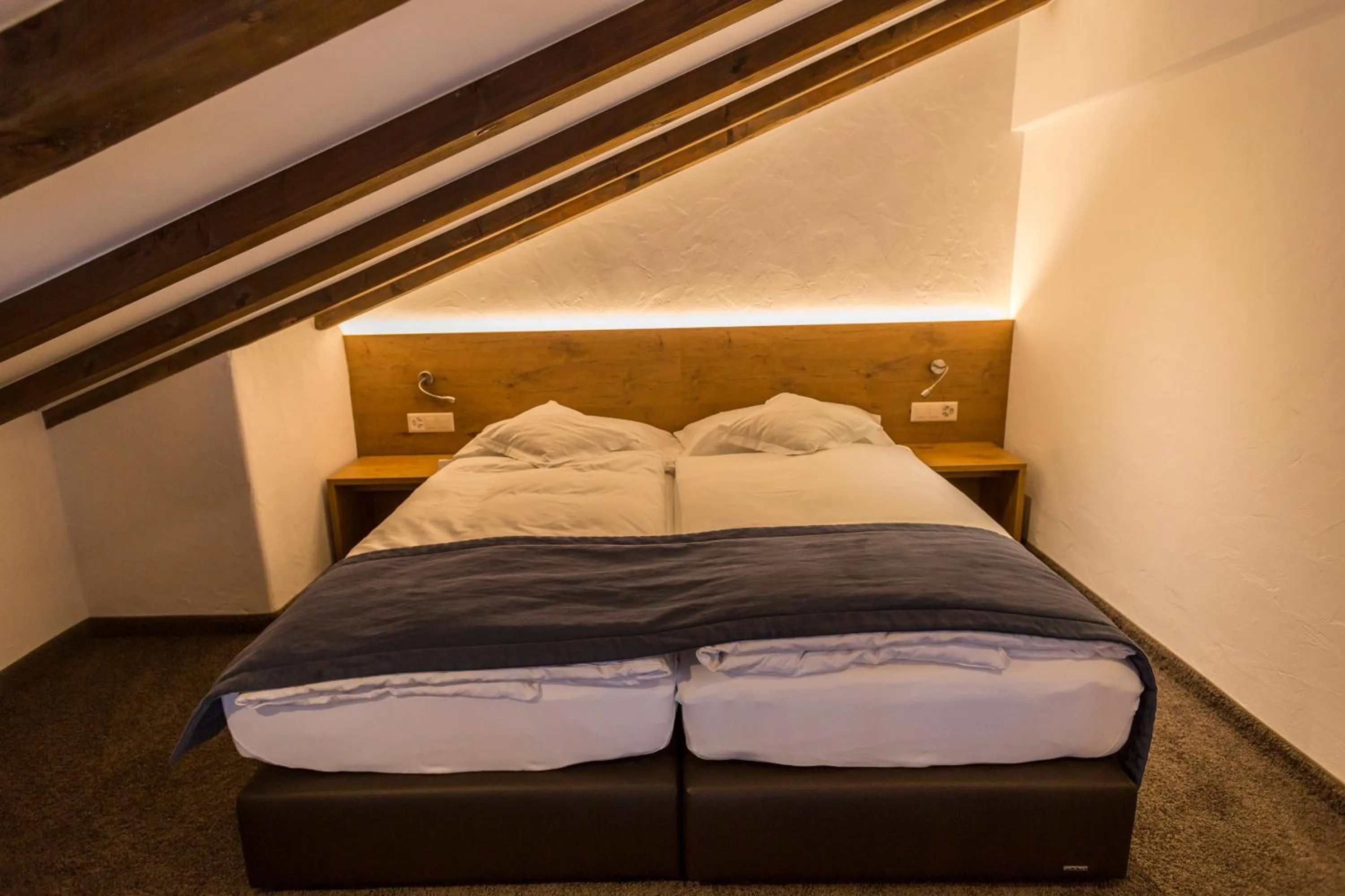 Bedroom, Bed in Alpen Resort & Spa