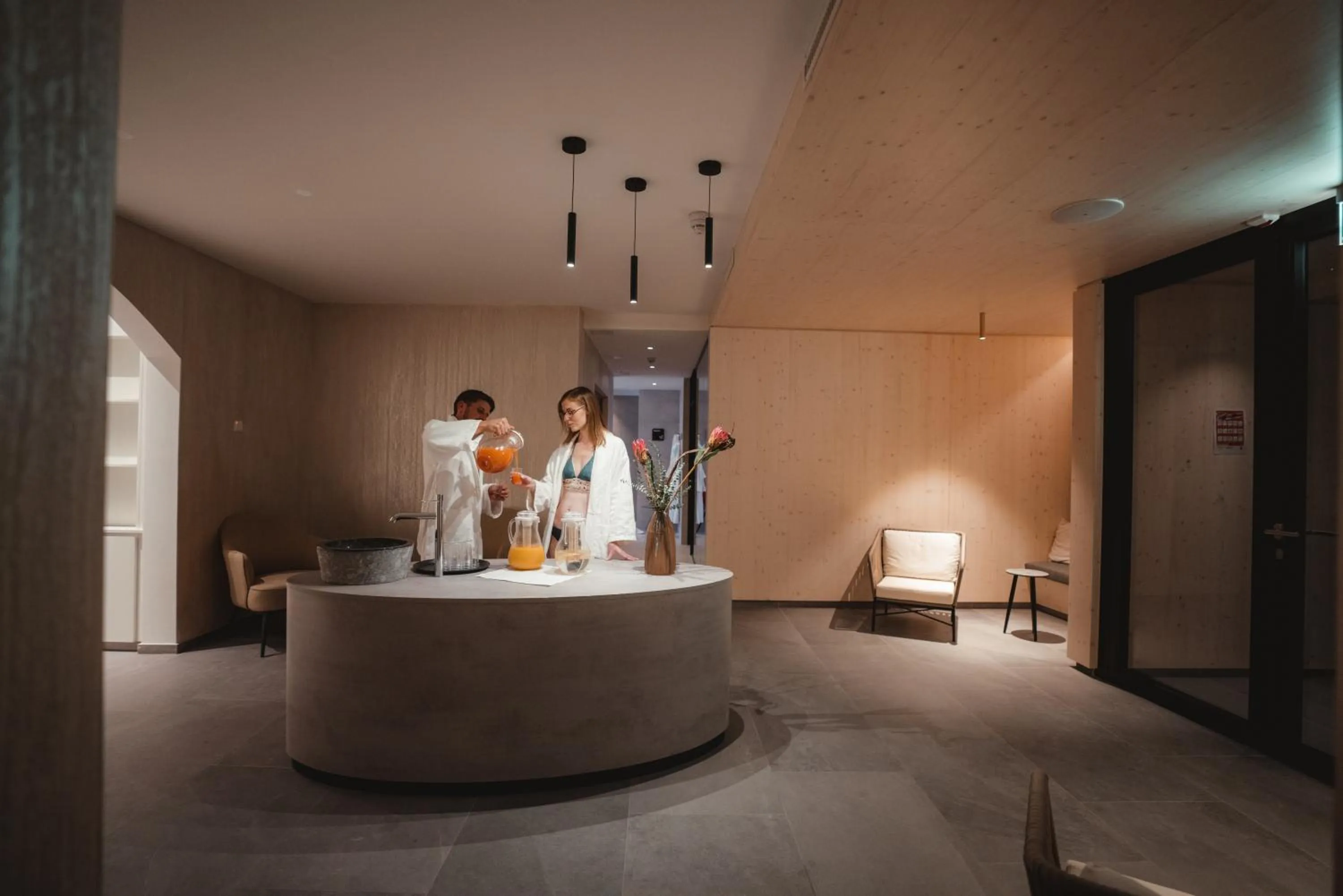 Swimming pool, Bed in Alpen Resort & Spa