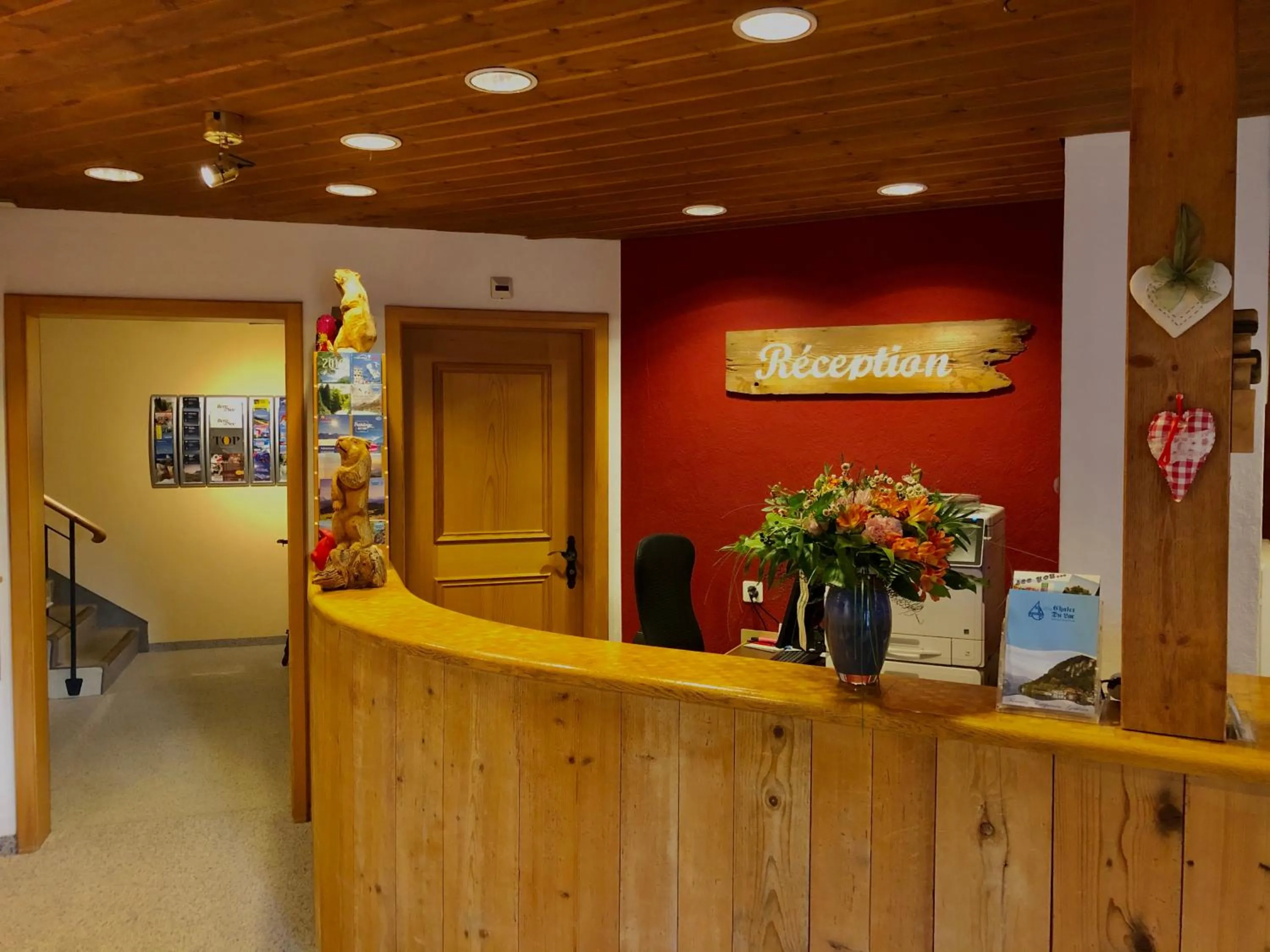 Lobby or reception in Hotel Châlet Du Lac