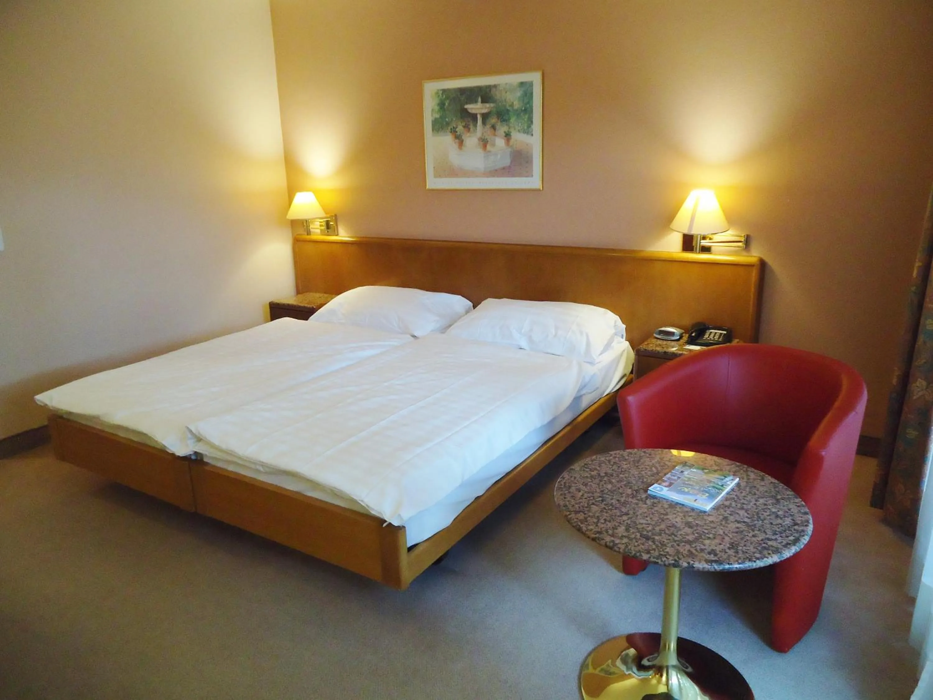 Bedroom, Bed in Hotel Le Cedre