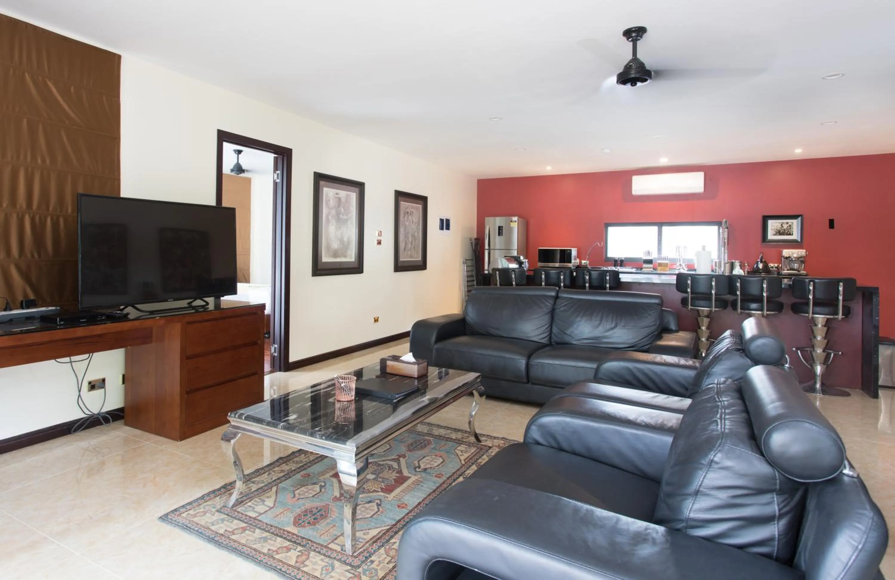 Kitchen or kitchenette in Kia Orana Villas and Spa