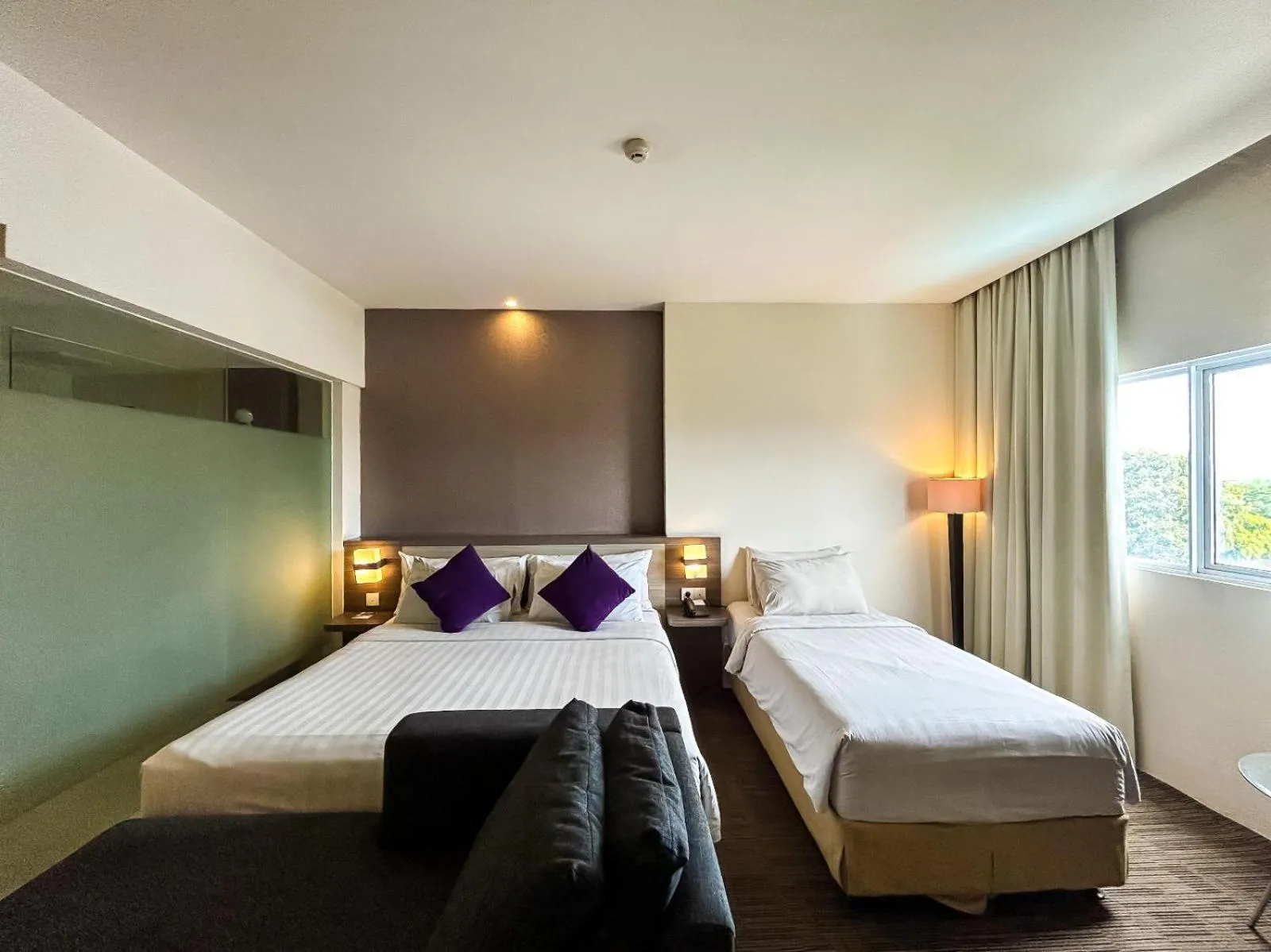 Bed in Swiss-Belinn Cibitung