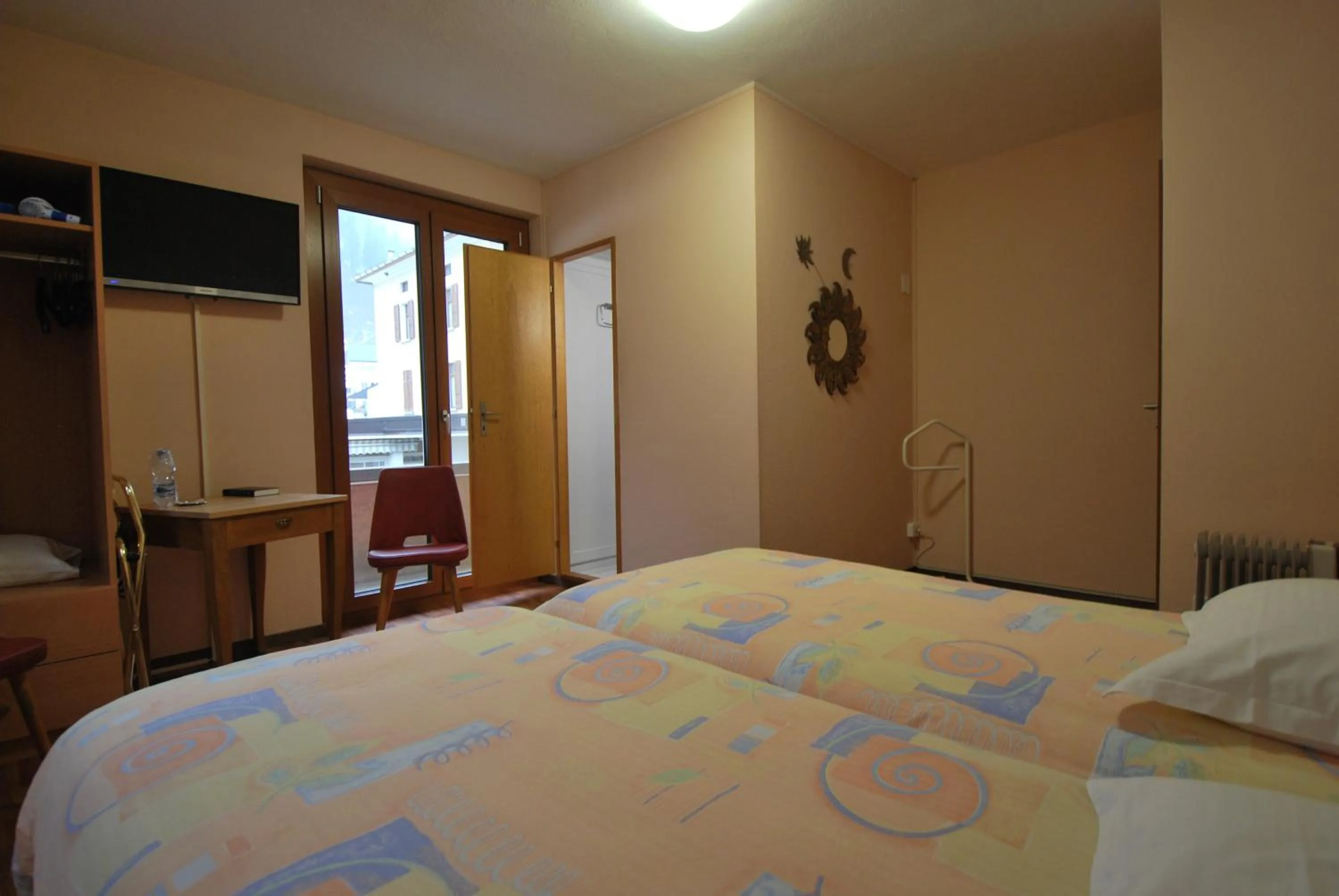 Shower, Bed in Hotel Ristorante Baldi