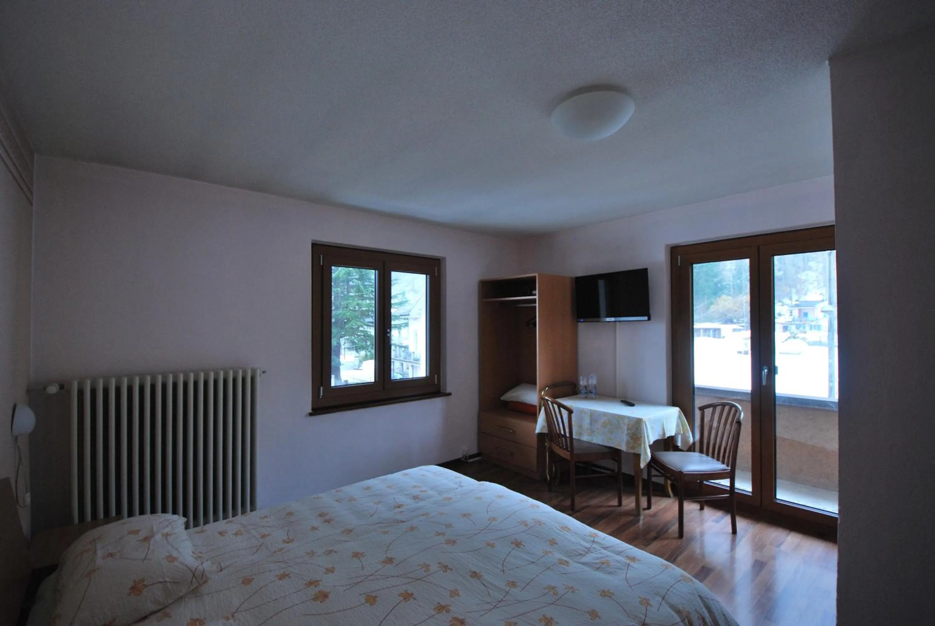 Shower, Bed in Hotel Ristorante Baldi