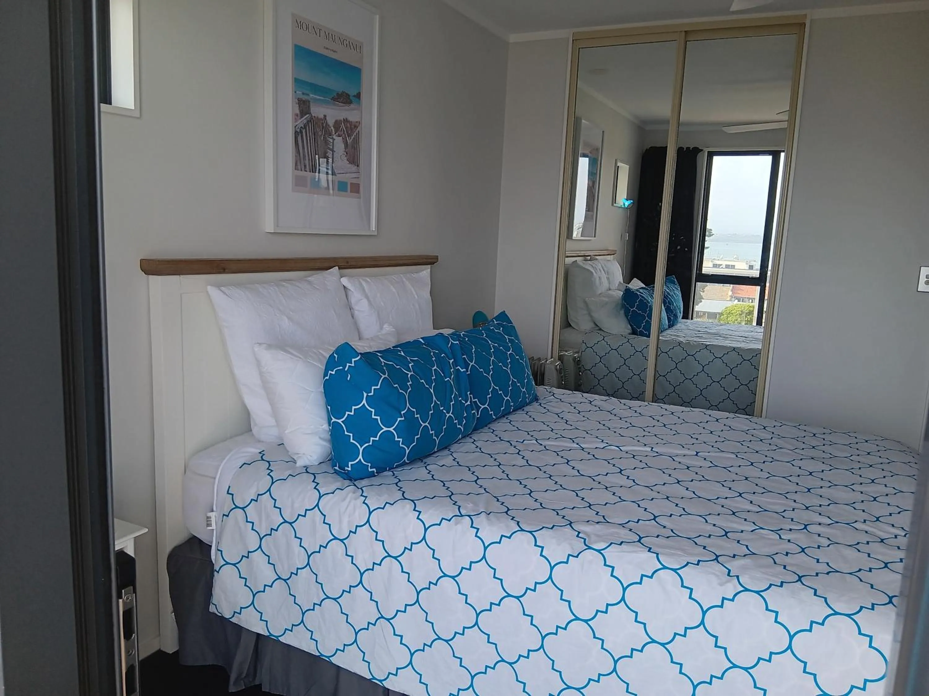 Bedroom, Bed in The Atrium