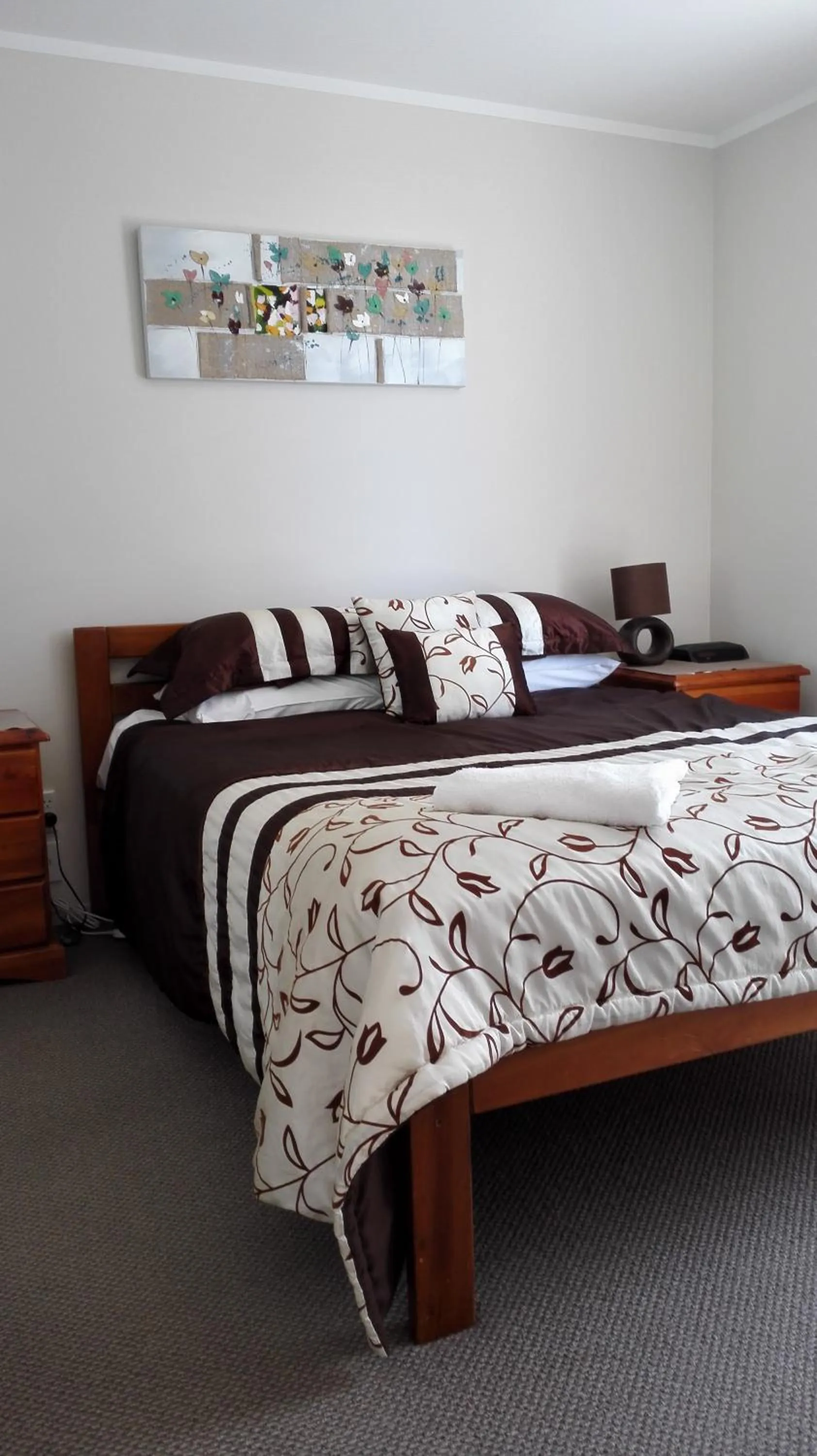 Bedroom, Bed in The Atrium