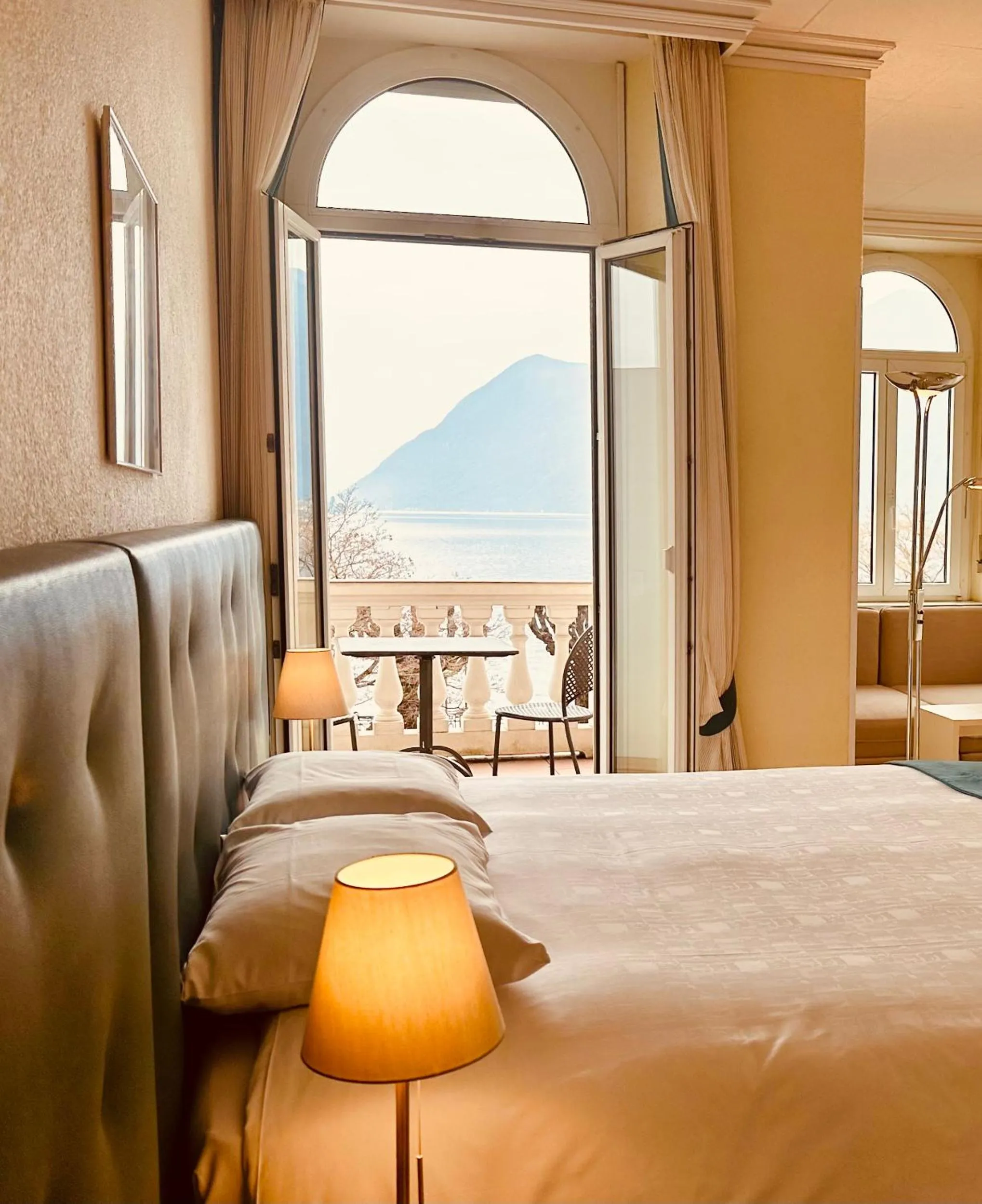 Lake view in Best Western Hotel Bellevue au Lac