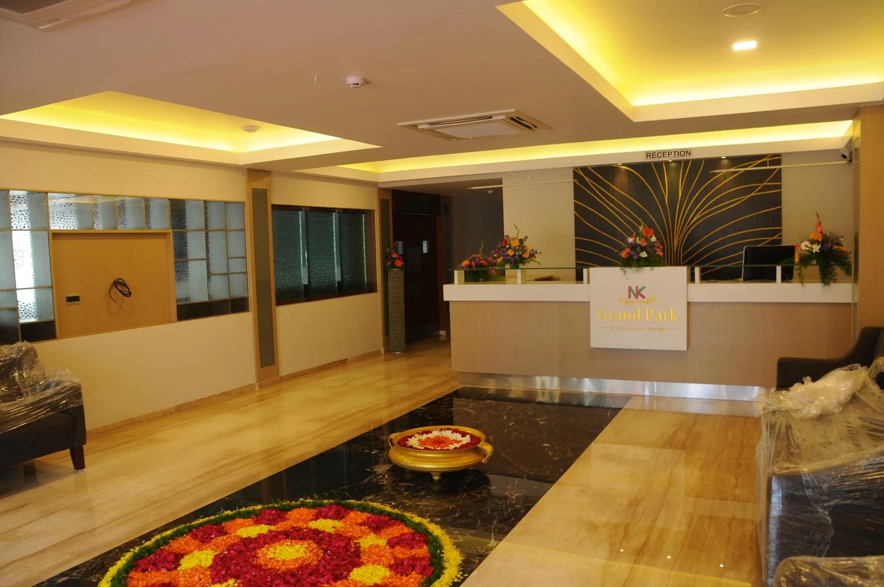 Lobby or reception in Hotel Nk Grand Park Airport Hotel