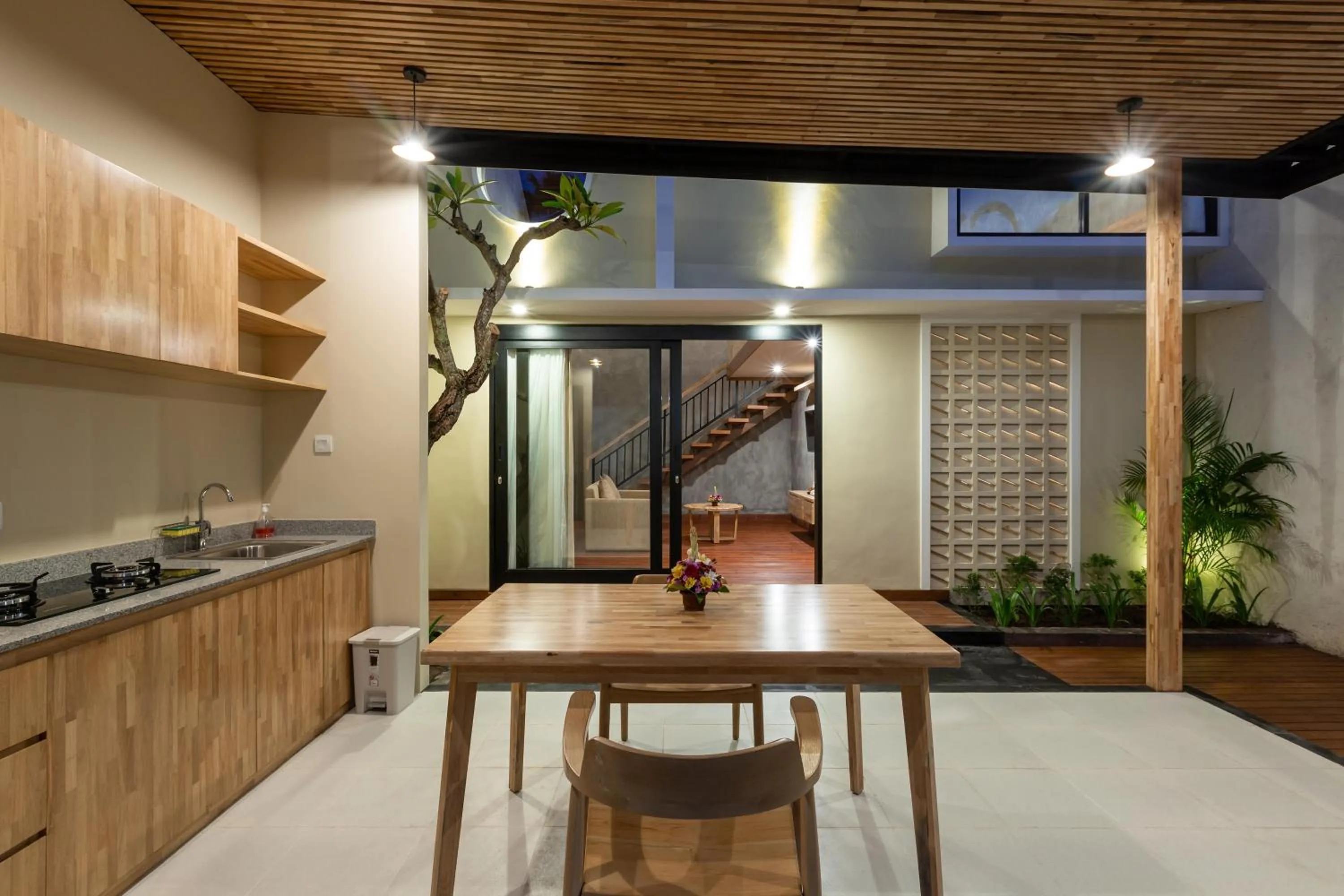 Kitchen or kitchenette in Paisa Villa Seminyak