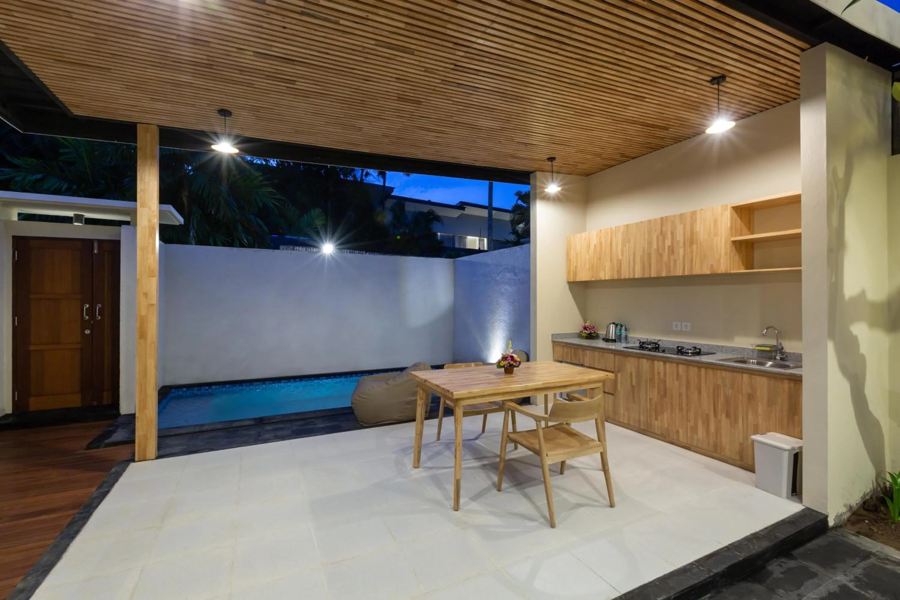 Kitchen or kitchenette in Paisa Villa Seminyak