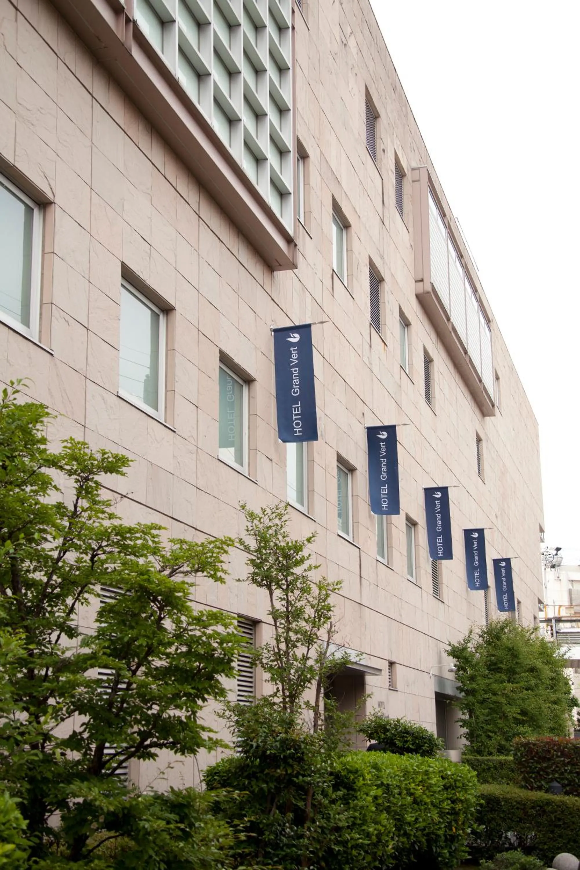 Property building in Hotel Grand Vert Gizan