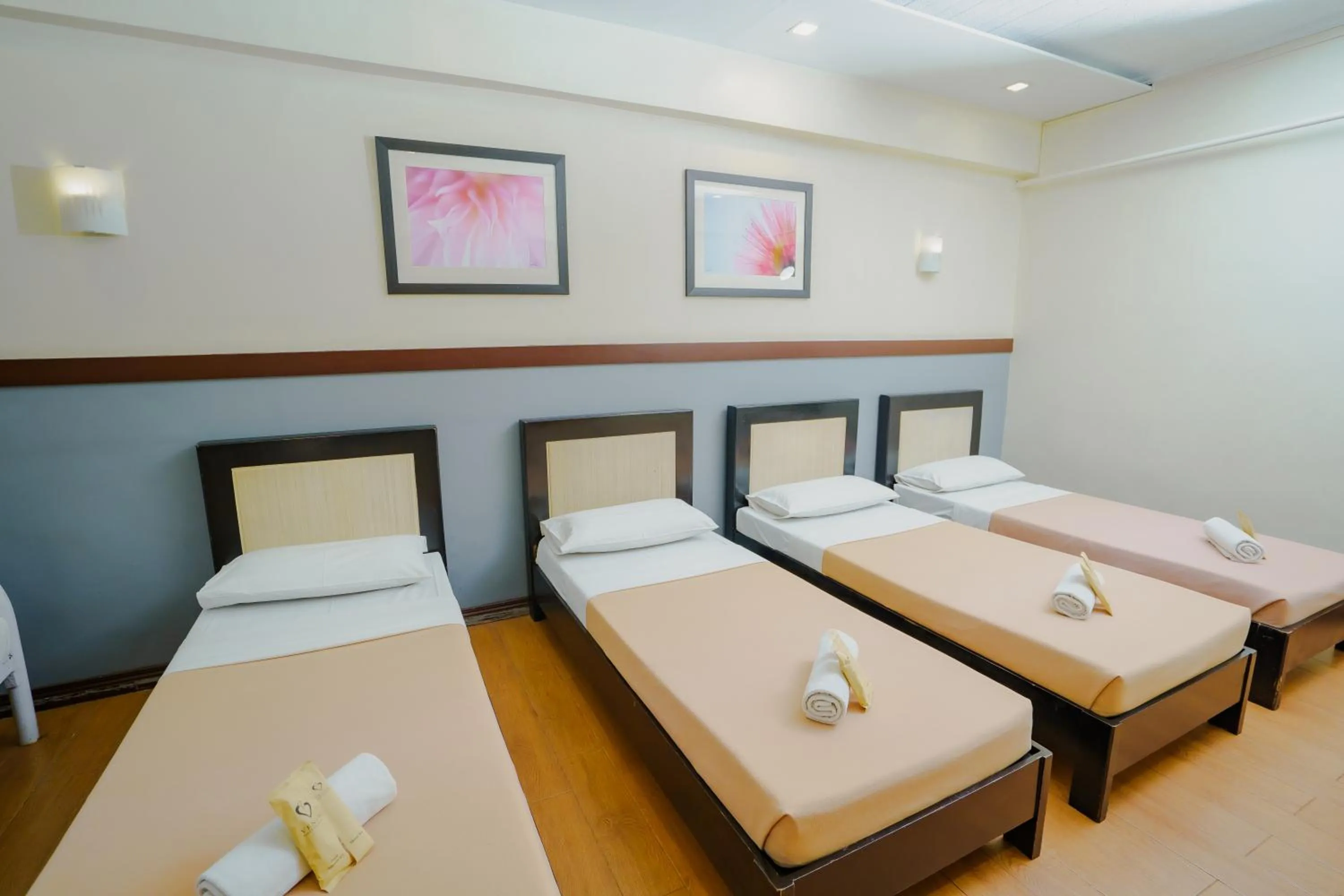 Bedroom, Bed in Venus Parkview Hotel