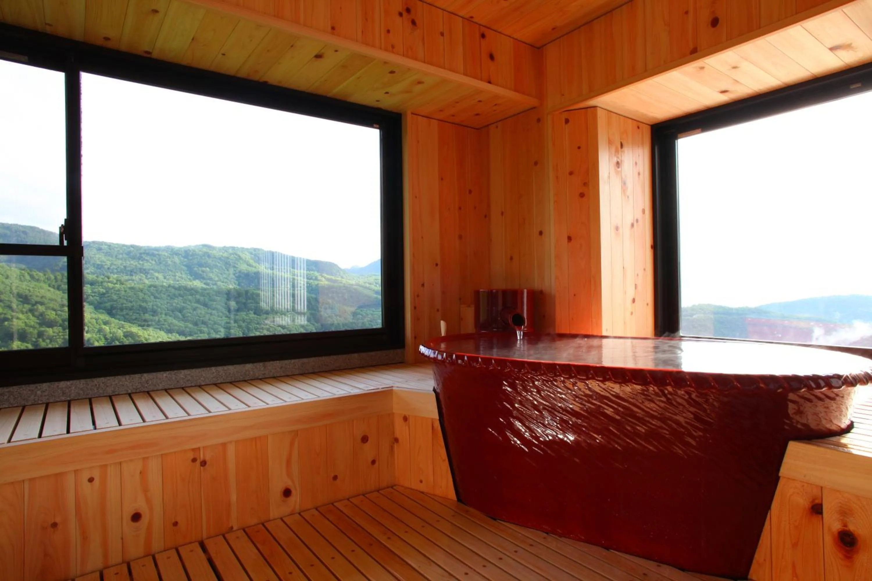 Hot Tub in Hotel Higashidate