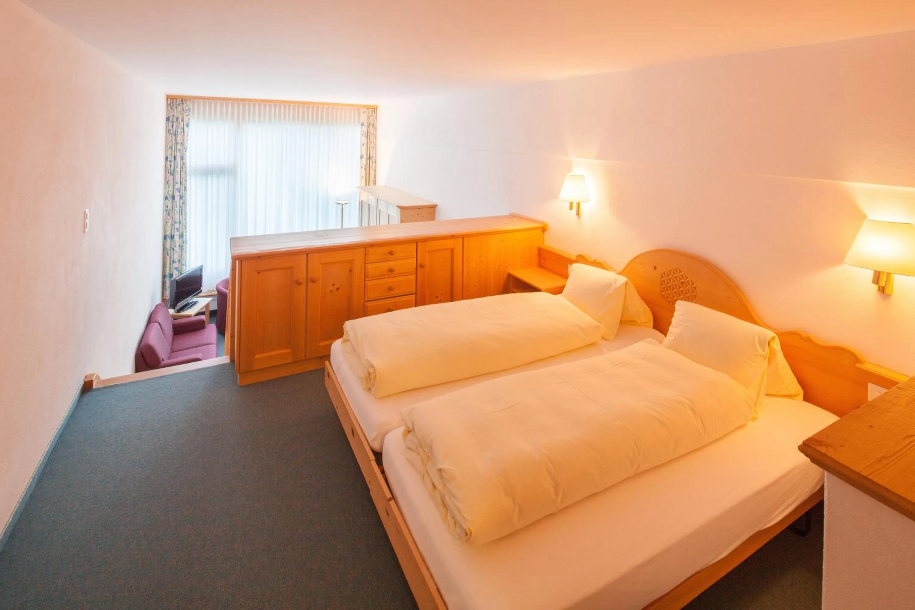 Bed in Hotel Chesa Surlej