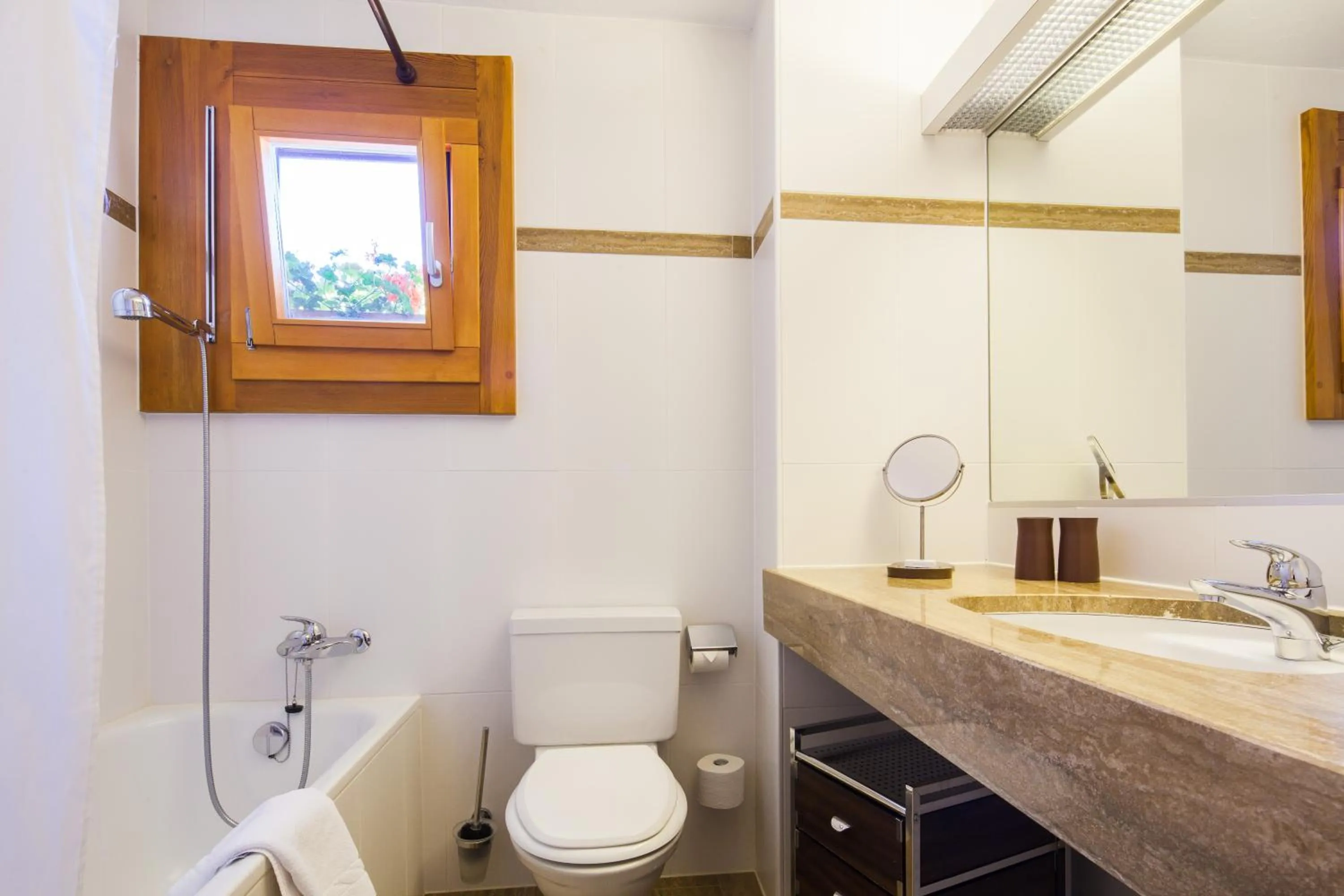 Bathroom in Hotel Chesa Surlej