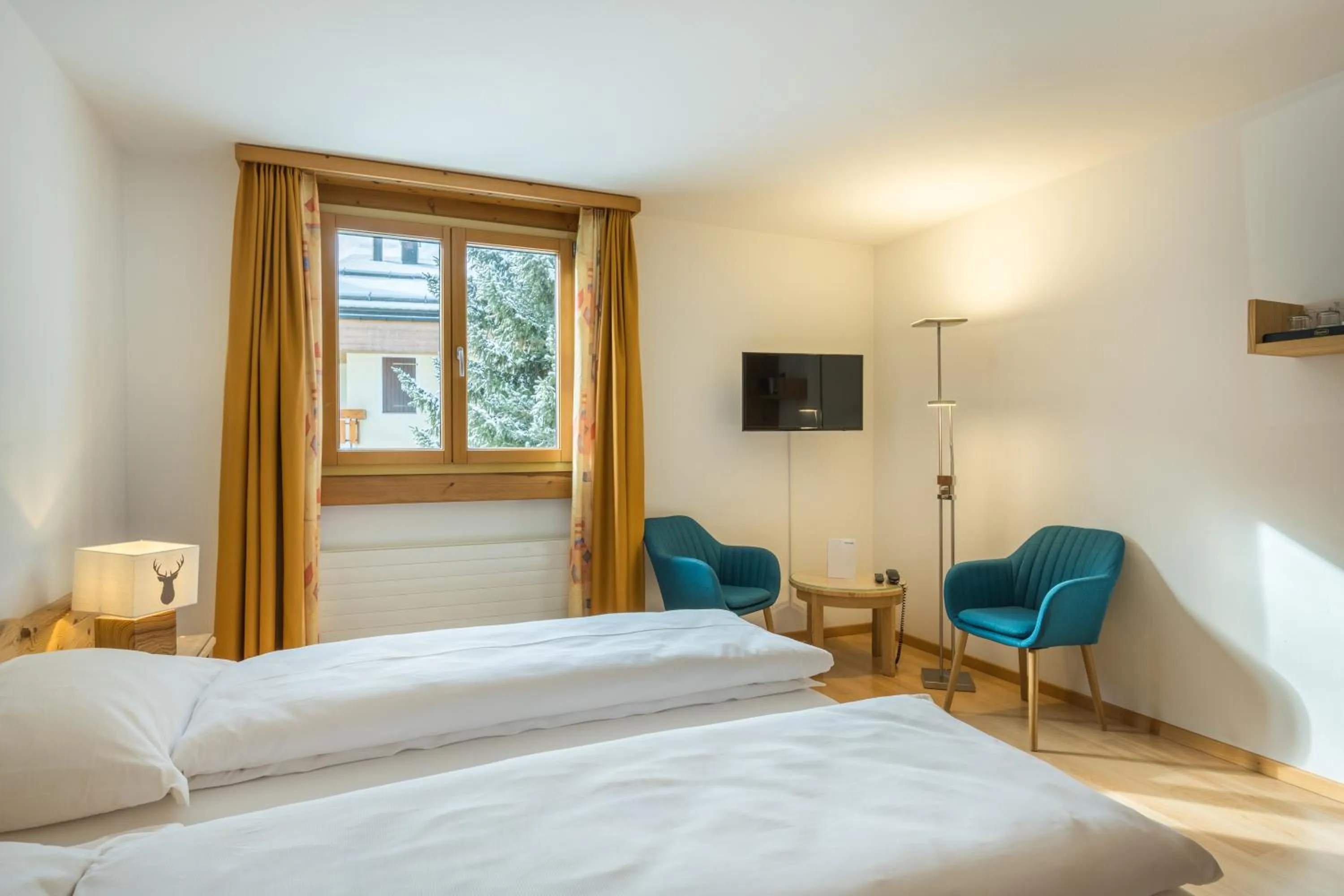 Bed in Hotel Chesa Surlej