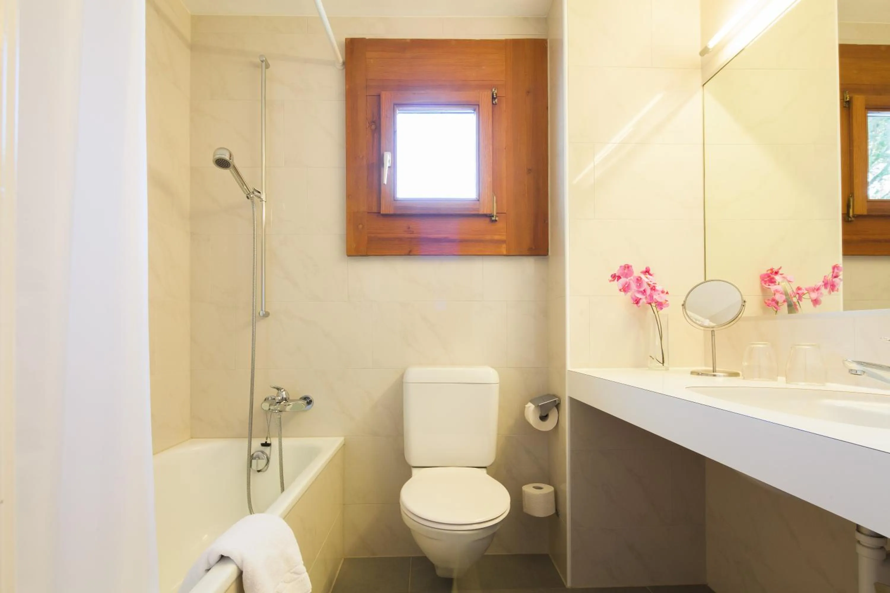 Bathroom in Hotel Chesa Surlej